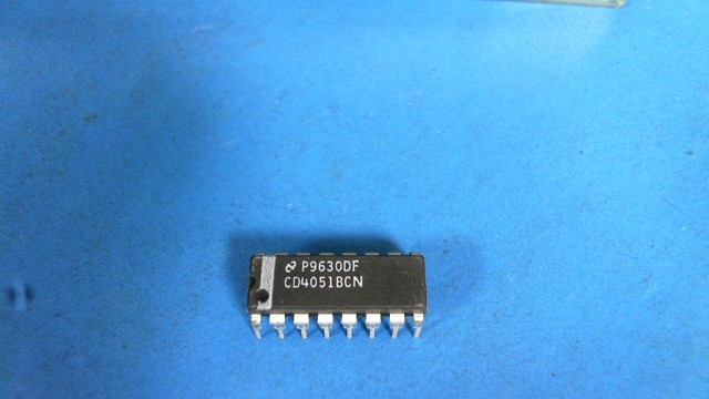 New (2pcs) CD4051BCN NATIONAL SEMI IC Logic