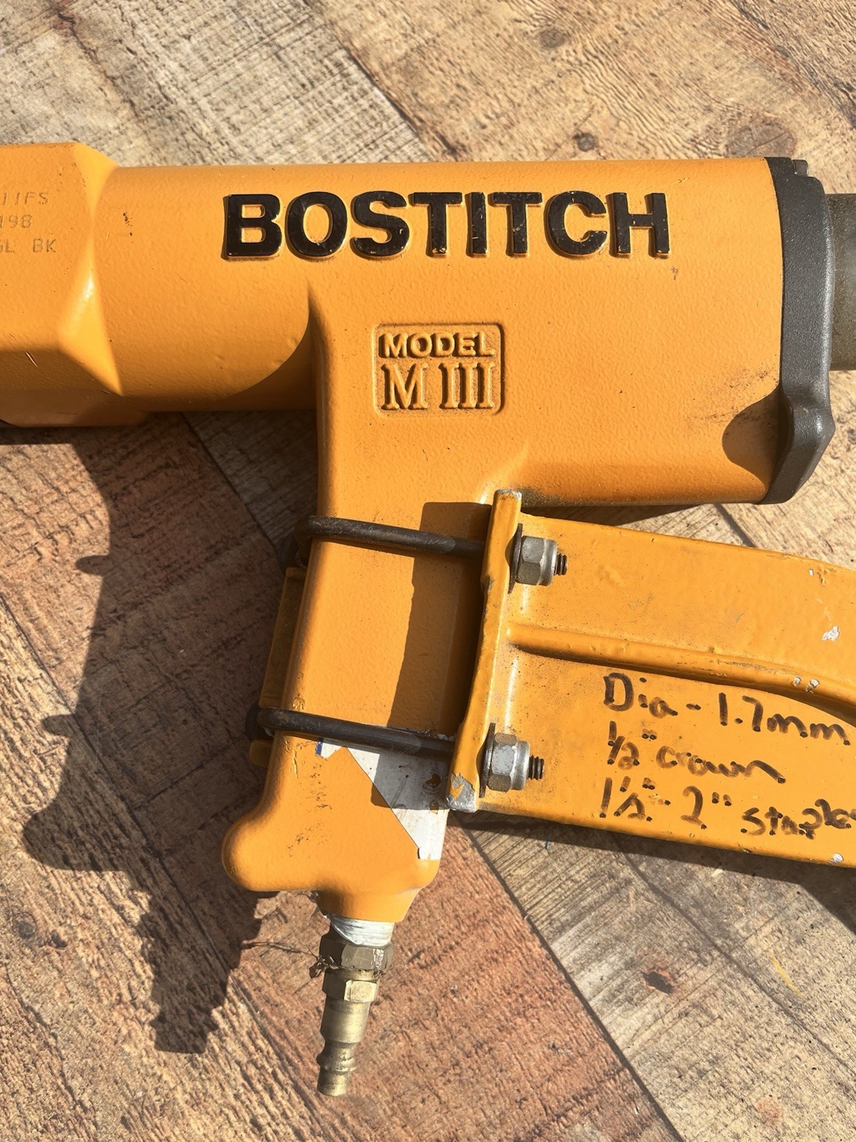 Bostitch MIII M3 Pneumatic Hardwood Floor Nailer Stapler Missing Base