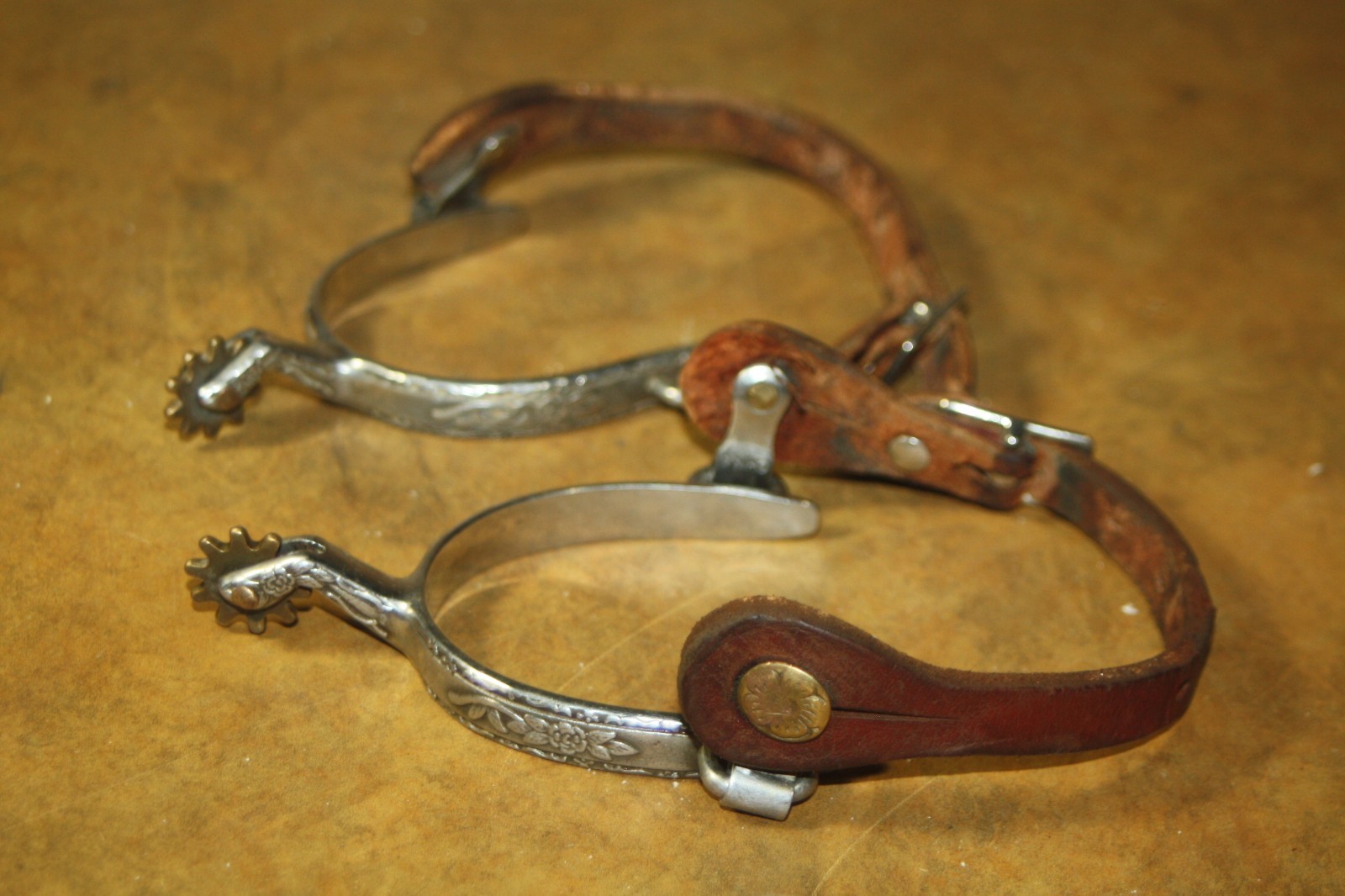 Pair Vintage Stainless Steel Rose Pattern Cowboy Western Spurs - Brass Rowels