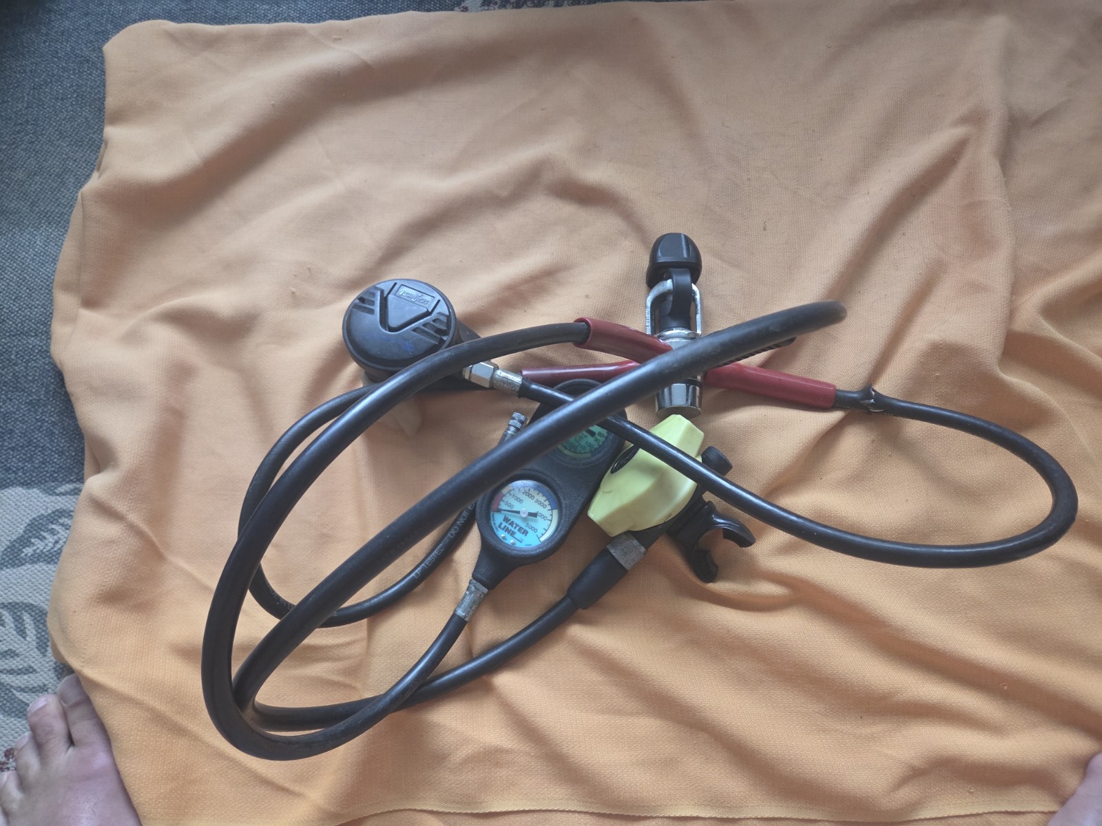 Scuba Diving  Lot ,Dacor, Sea Quest  Water Line Made In France Regulator