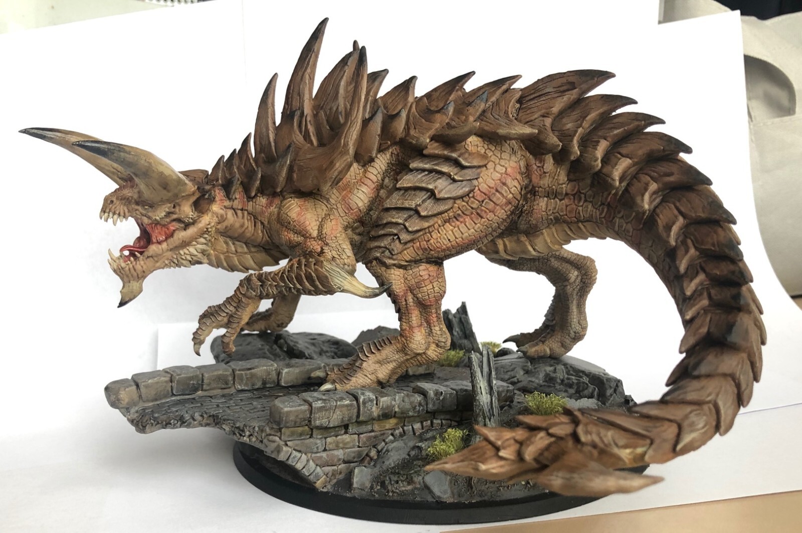 Large Tarrasque UNPAINTED Dungeons & Dragons/Pathfinder miniature 28mm