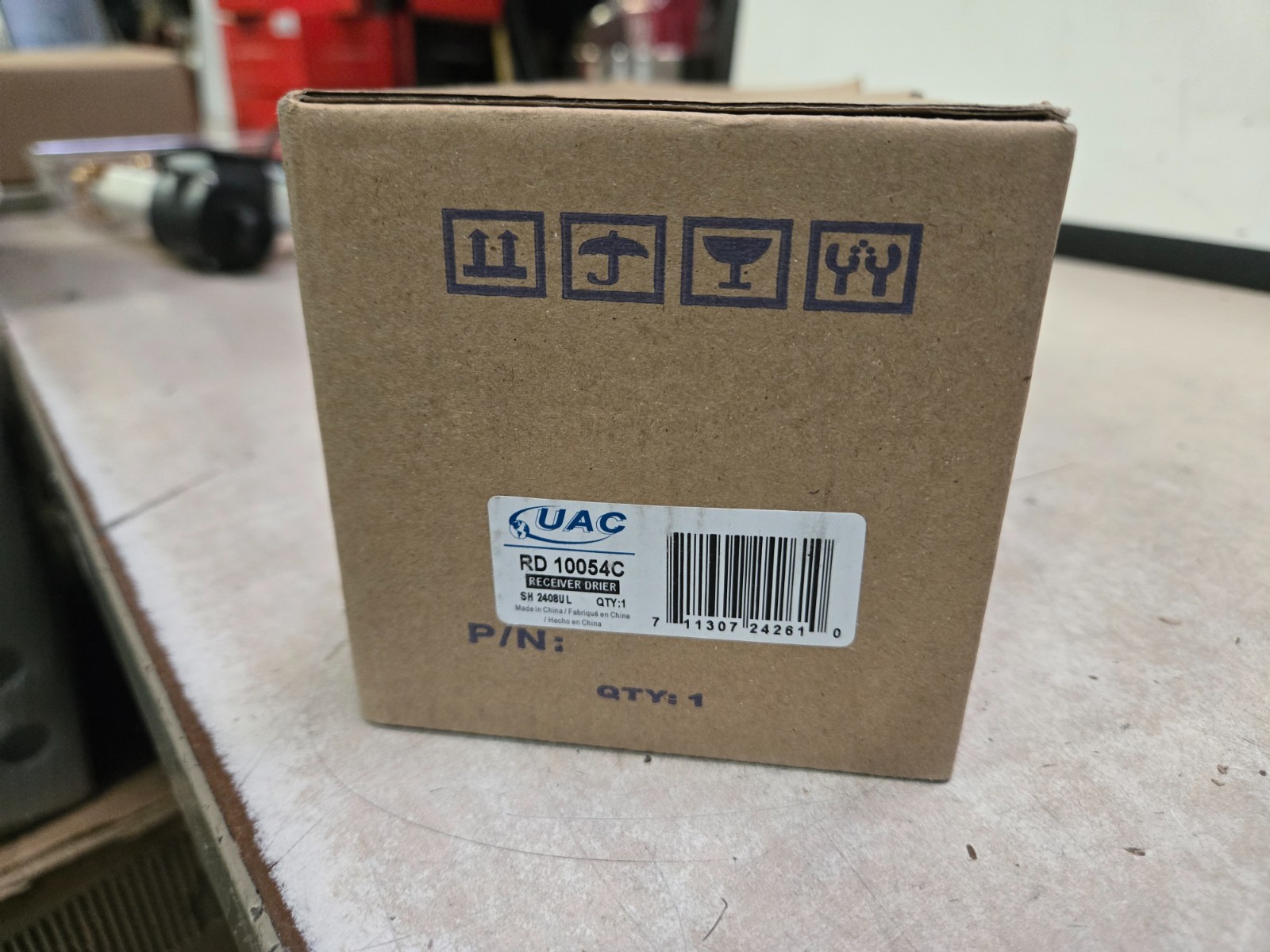 A/C Accumulator-Accumulator Pad Mount UAC RD 10054C