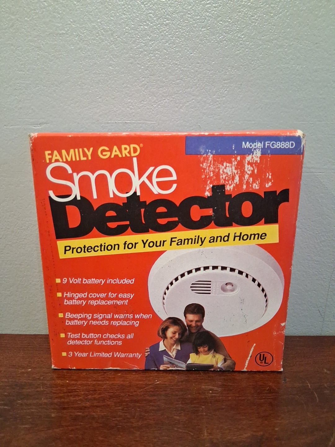 Smoke Alarm Model FG888D Vintage 1990 Family Gard NOS New Old Stock
