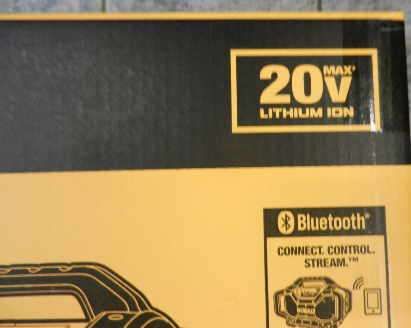 DEWALT 60V FLEXVOLT Li-Ion Bluetooth Radio DCR025