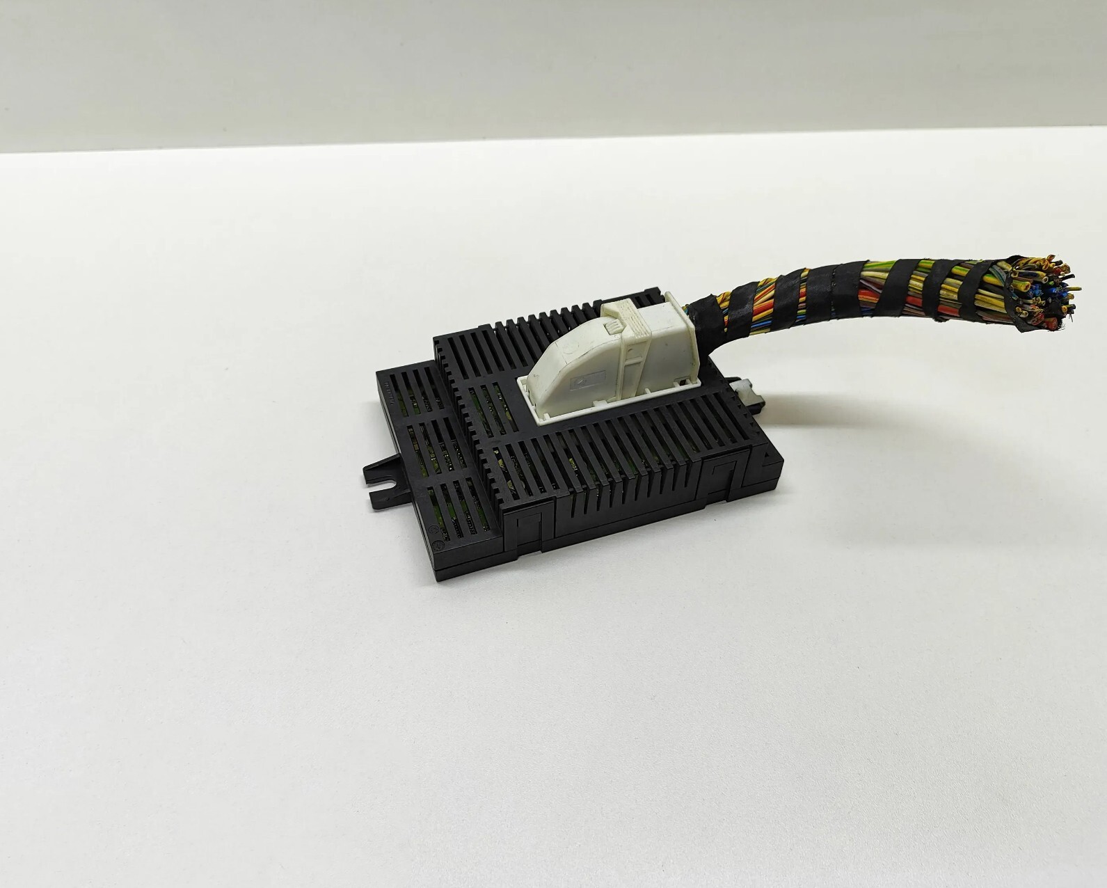 BMW 5 6 7 Series E60 E61 E65 E66 LM2 LWR Lear Light Module Control Unit 9153272