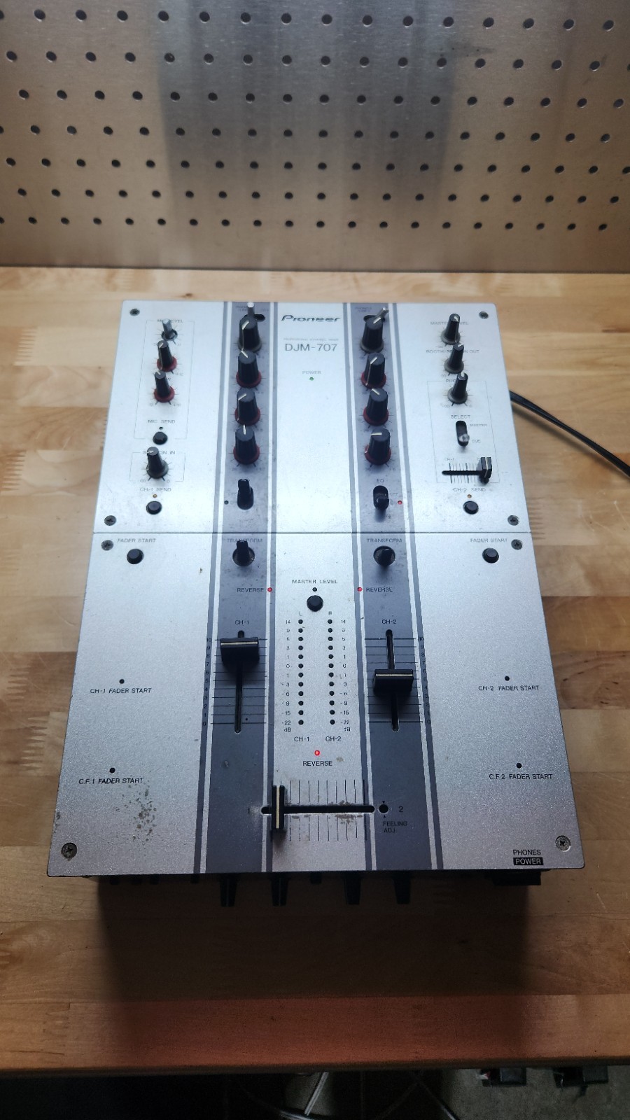 Pioneer DJM-707 Professional 2-channel DJ Mixer