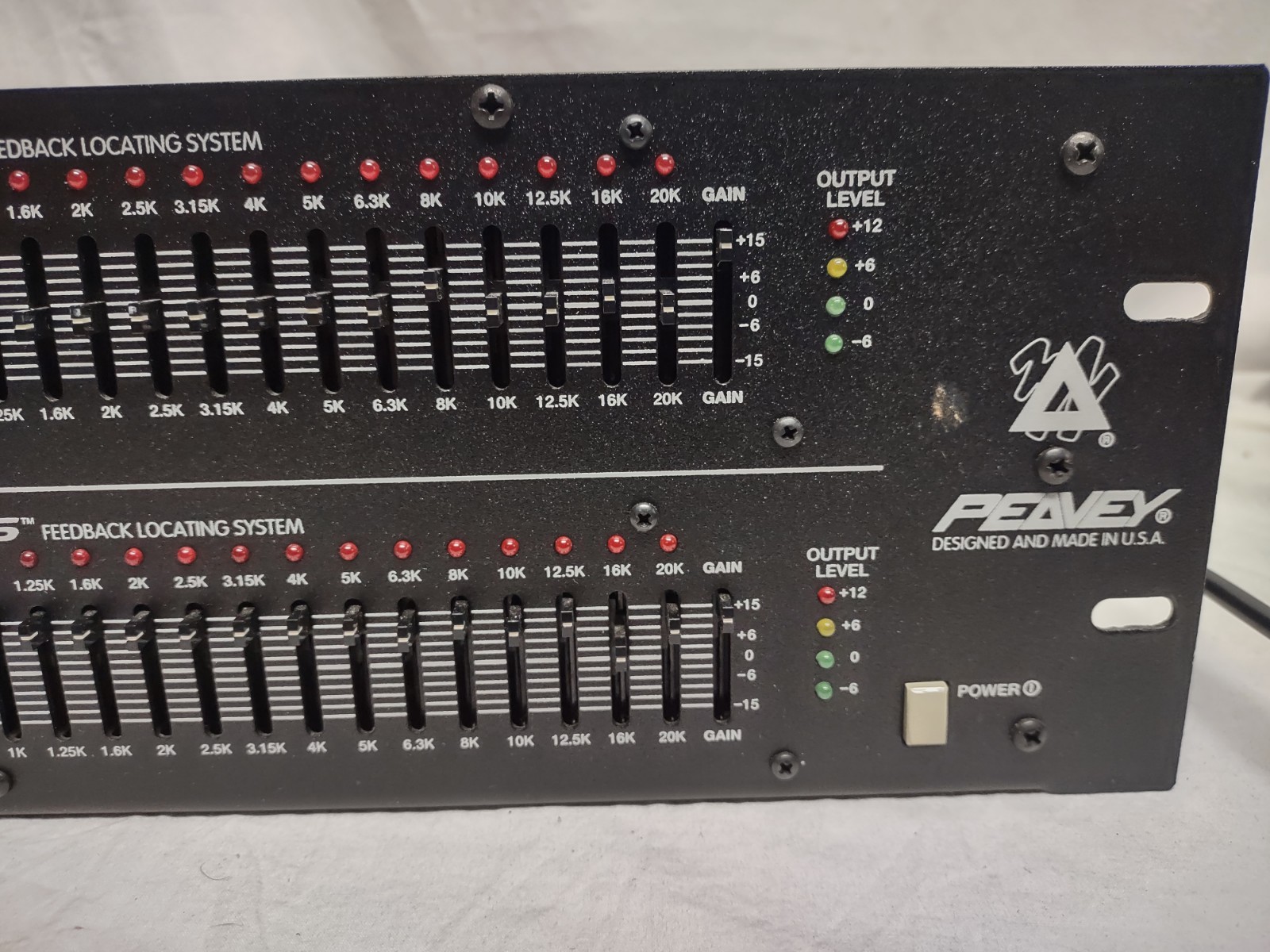 PEAVEY Q231F Rack-Mount Dual 31-Band Graphic Equalizer
