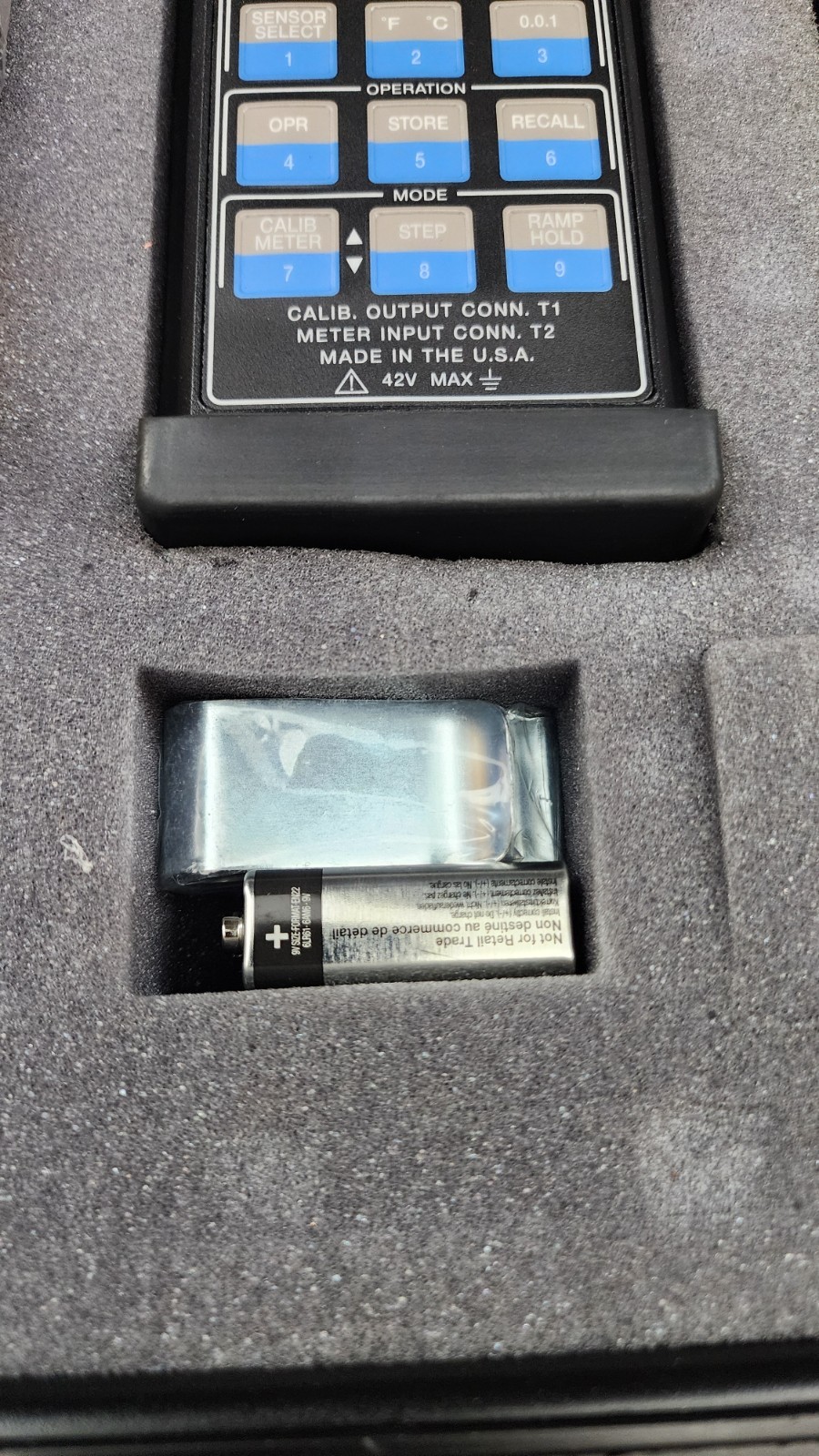 Omega CL25 Precision Temperature Calibration Meter Power on Test