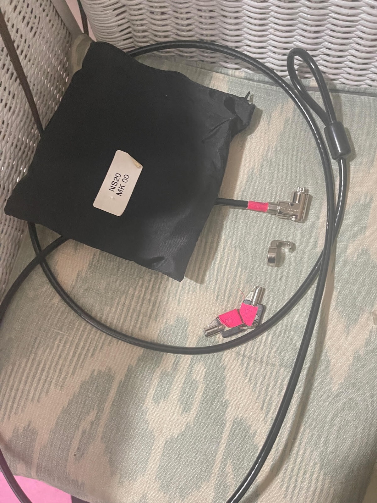 Noble Locks Laptop Lock w/ Barrel Key/ 2 KEYS NG14T WITHOUT LOCK ANCHOR(Z4)