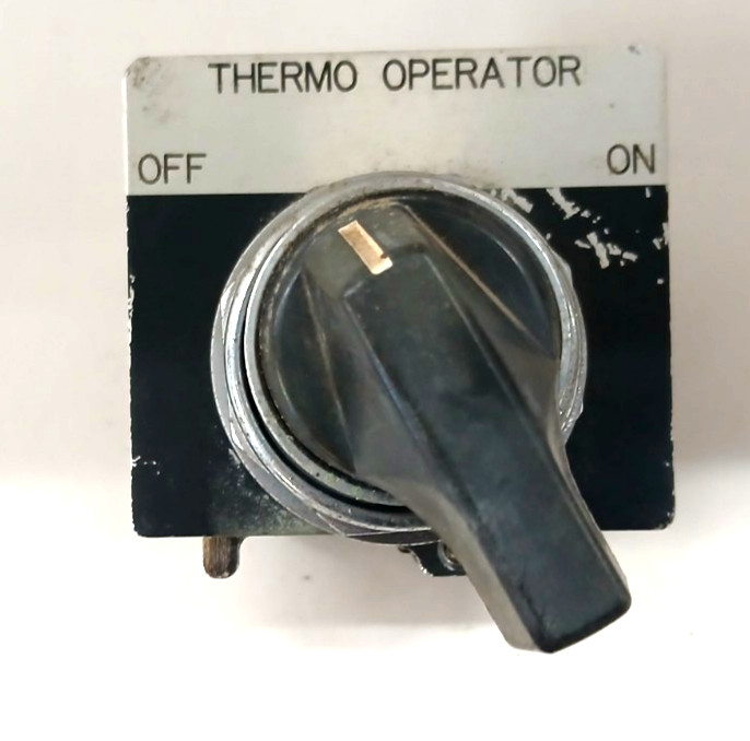 CUTLER HAMMER THERMO OPERATOR OFF/ON ROTARY SELECTOR SWITCH 10250T