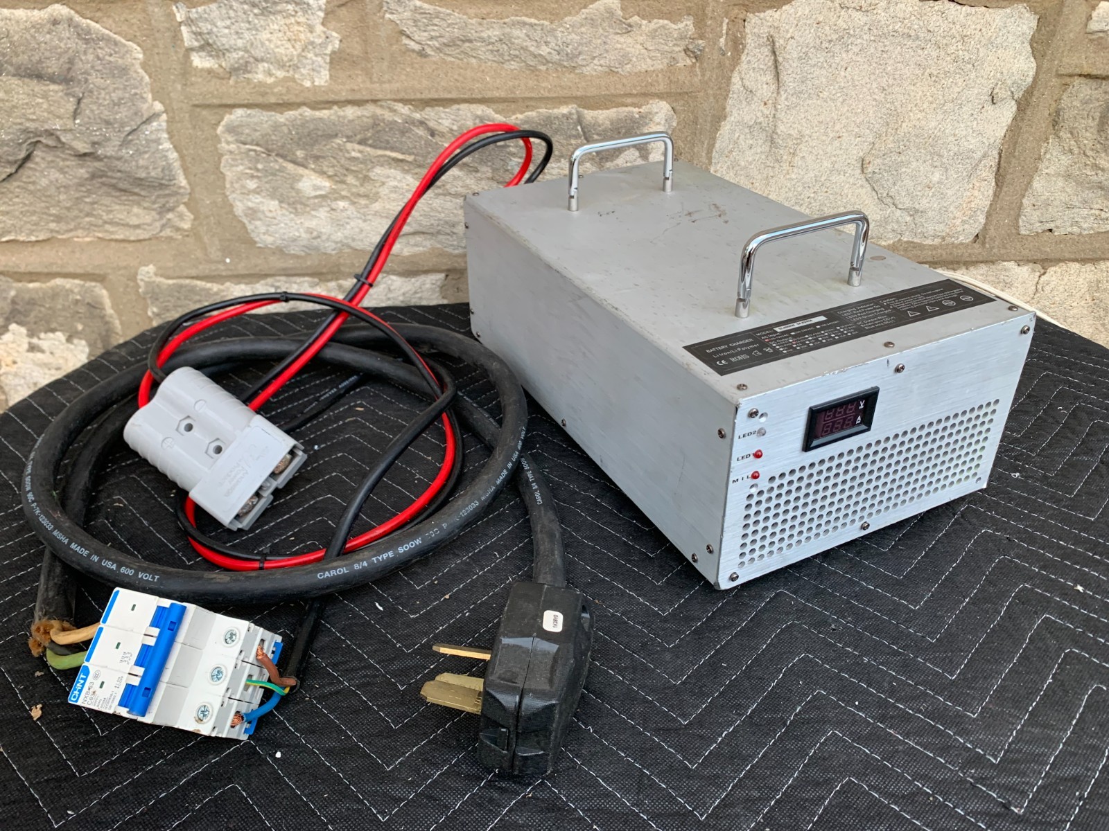 LBS-4000 Charger Li Iron/Polymer DL4000W 54.6 Volt 45 Amp W/ Anderson Connector