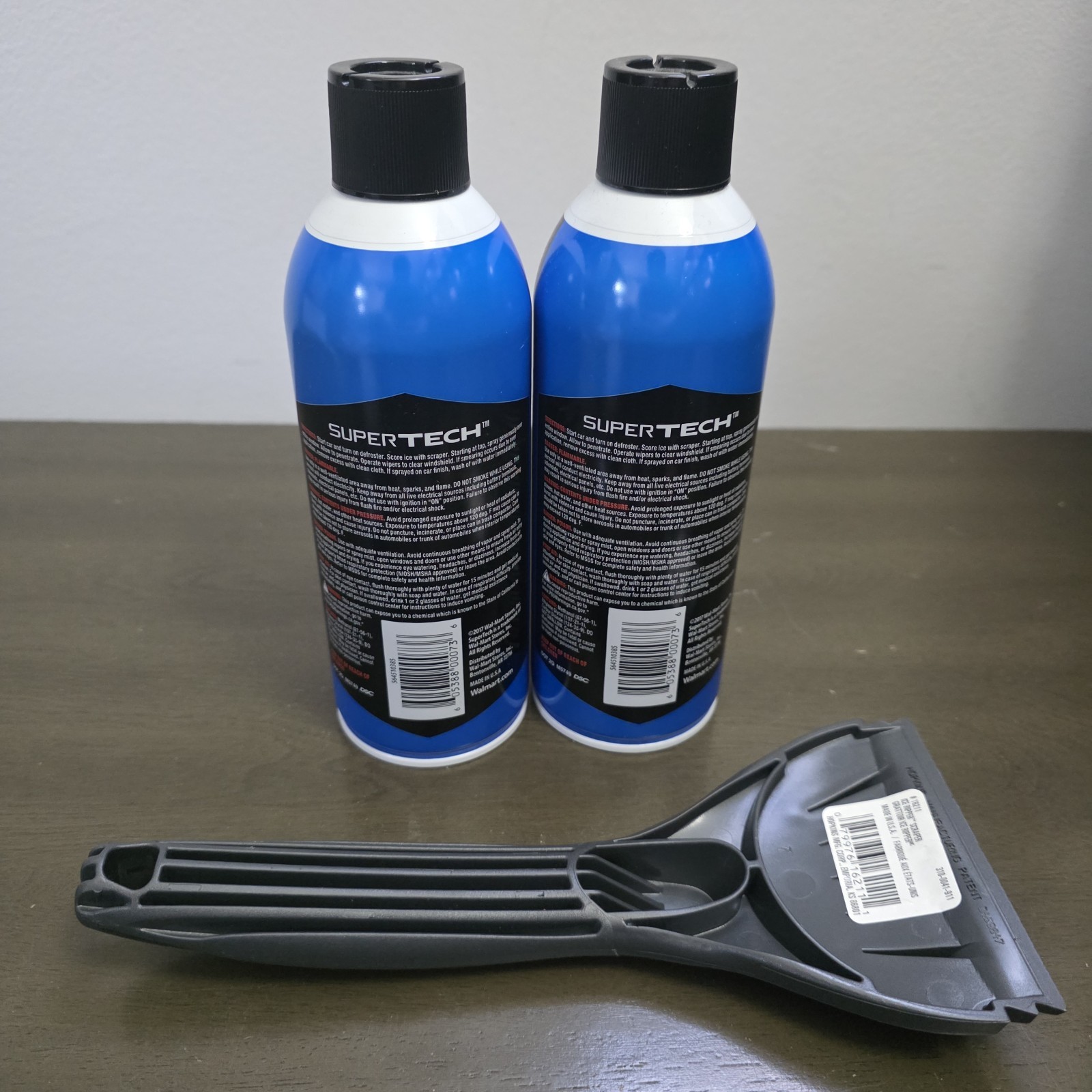 NEW Auto Windshield De-Icer Spray 2 Can (Lot) With 1 Ice Ripper Scraper Included