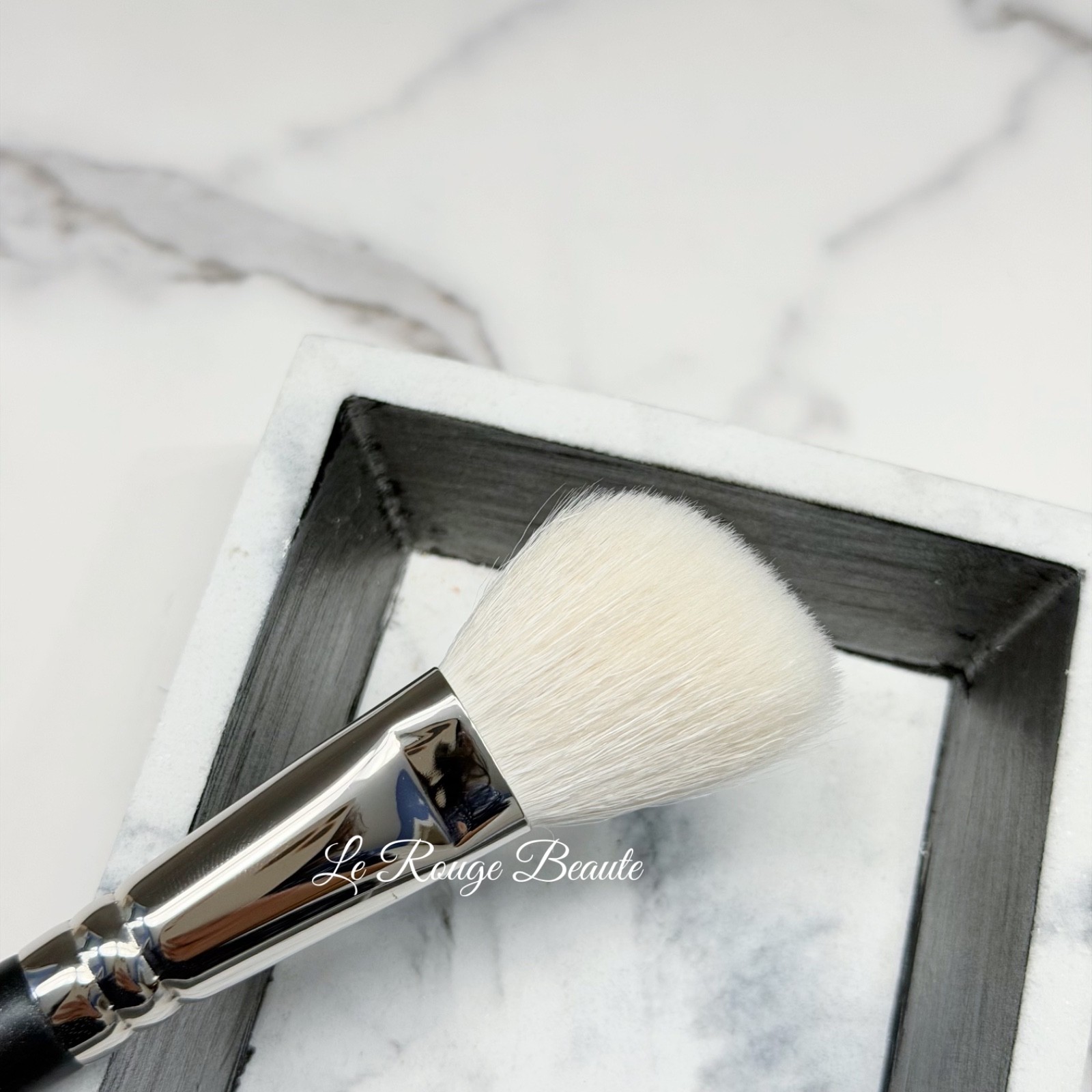 Mac 168 Large Angled Contour Brush - Natural Hair Old Version Discontinued