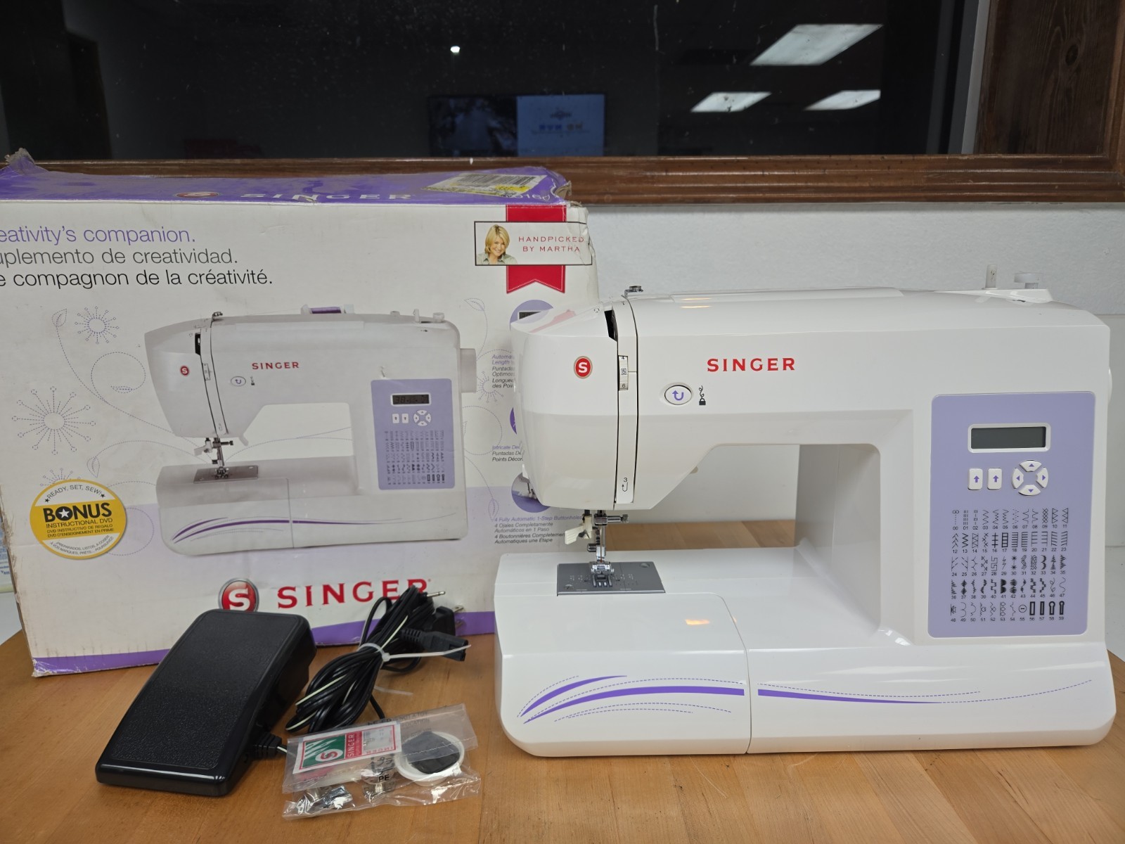 Singer 6160 Computerized 60 Stitch Sewing Machine