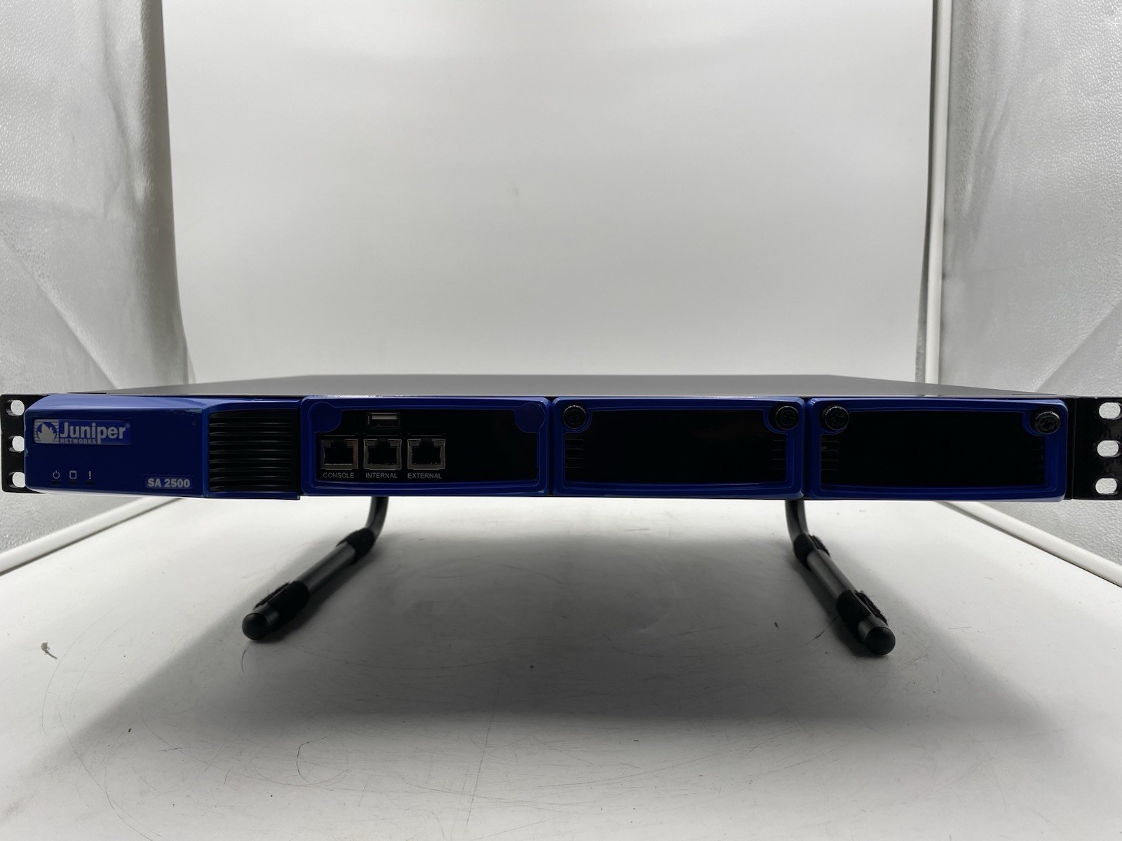 Juniper Networks SA2500 Secure Access 2500 Base System VPN Appliance JNMR1