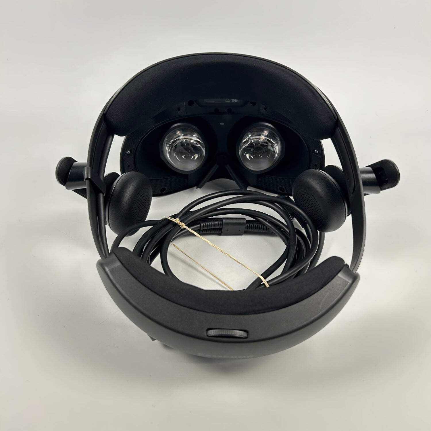 Samsung HMD Odyssey PC VR Headset XE800ZAA-HC1US