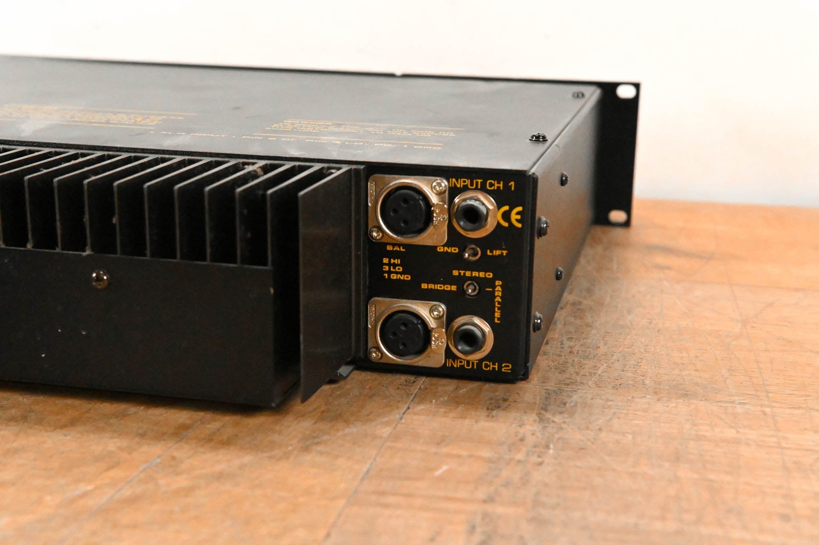 AB International 1650 2-Channel Power Amplifier CG01RRY
