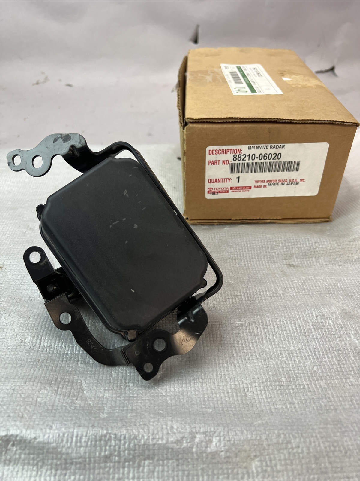 LEXUS RX350 2016-2020 V- RADAR SENSOR 88210-06020 USED OEM