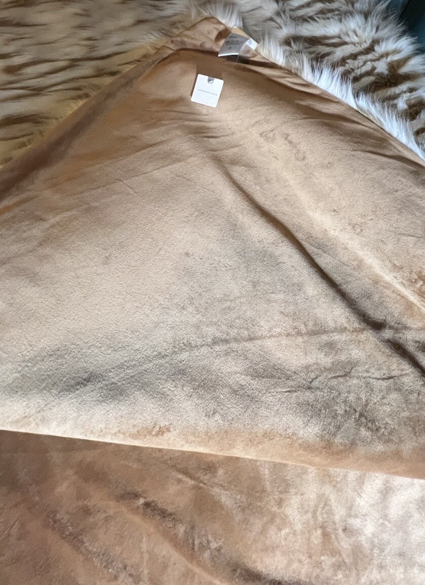 Anthropologie Fauna Faux Fur Throw Brown  Maize Animal Blanket Warm Cozy 70”-60”