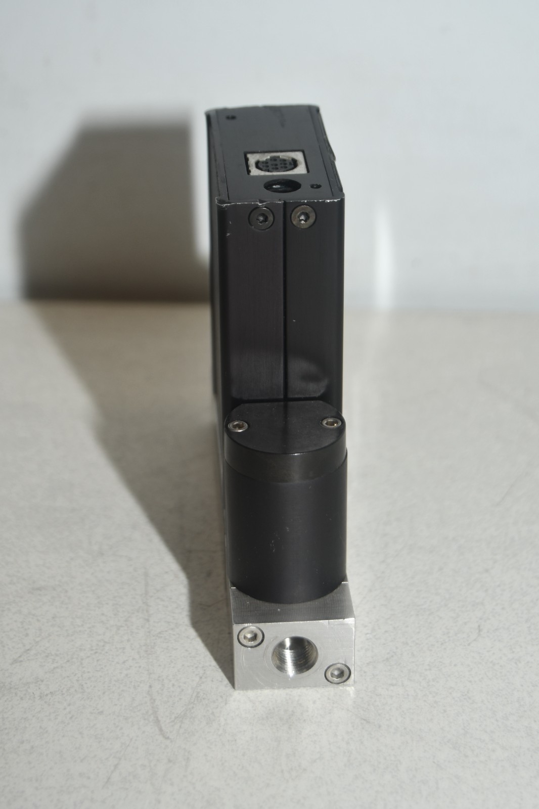 ^ Alicat PCD-30PSIG-D-PCV10/10P RIN Flow Controller #X8332