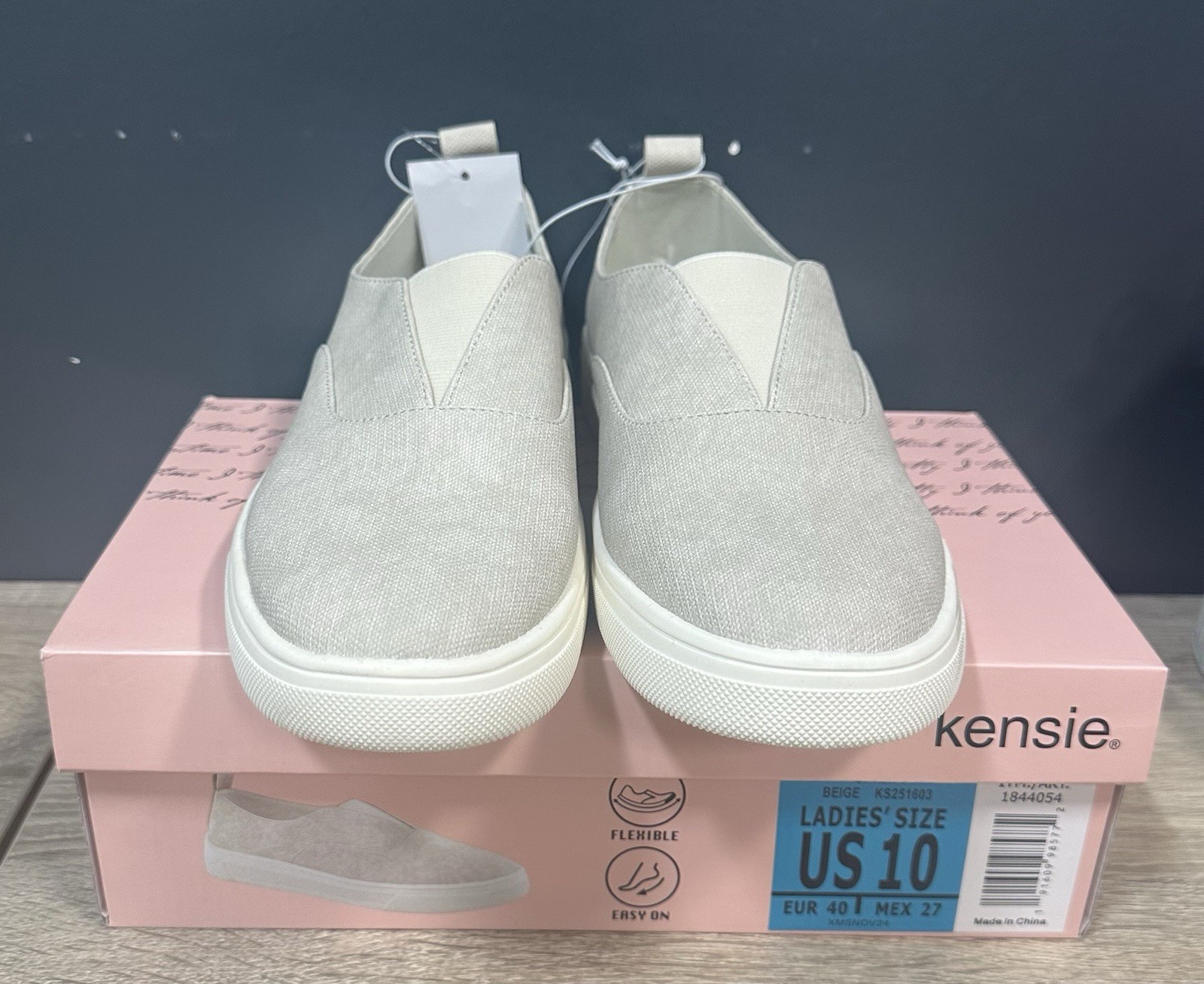 Kensie Womens Salia Slip-On Shoes Beige Casual Comfort Flats Size 10M  NEW