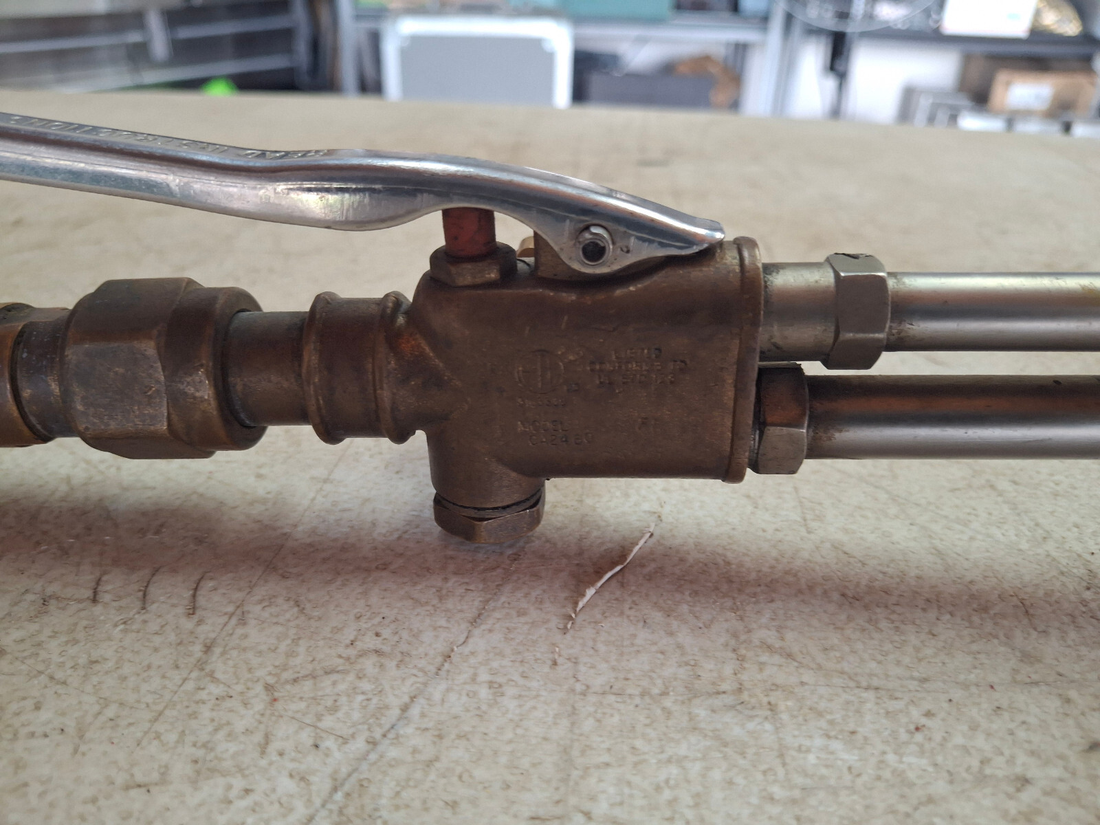 Victor CA2460 Cutting Torch 8TD 123 (NO KNOBS)