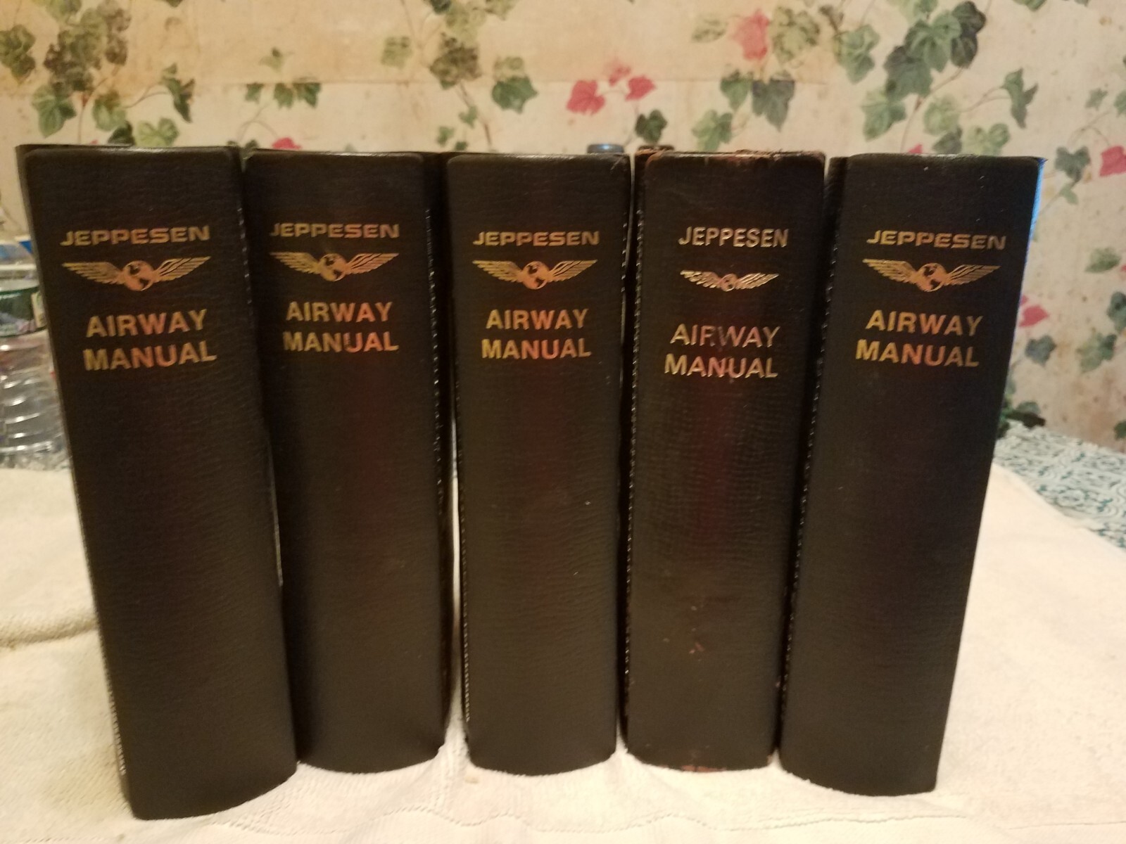 Aviation Pilots Jeppesen Airway Binders, Set 5,Leather Manuals, 2”Binder-7 Hole