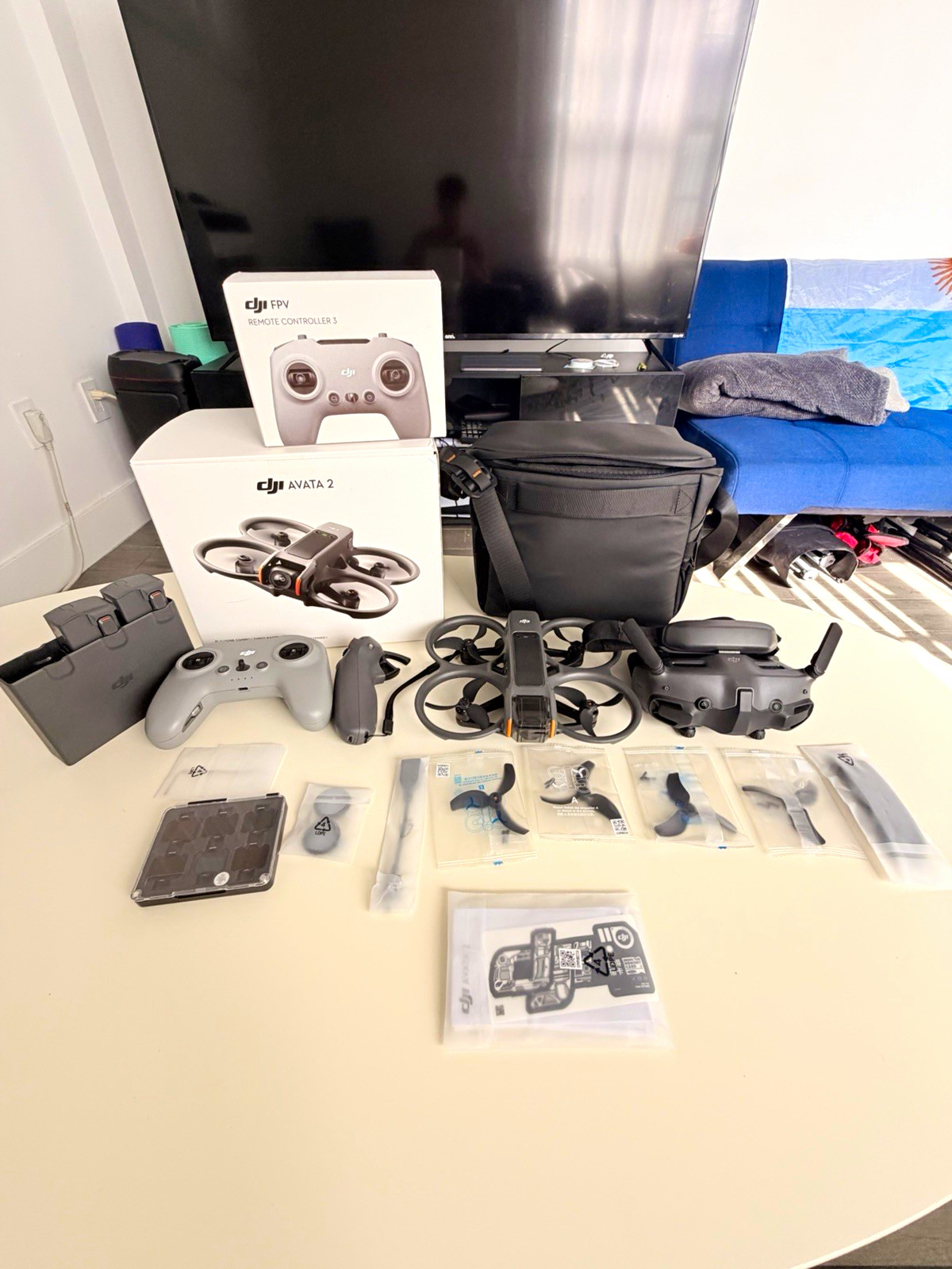 DJI AVATA 2 Fly more combo + FPV remote controller 3 + 6 filters ND.