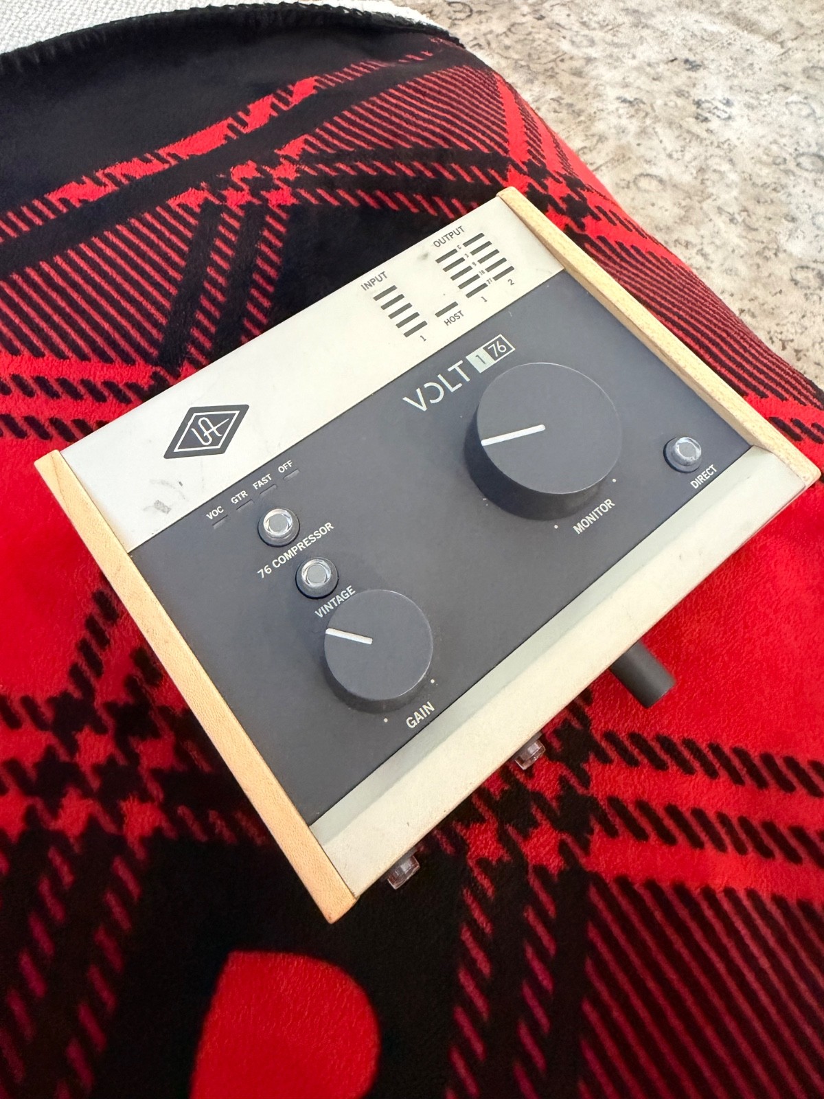 Universal Audio Volt 176 USB-C audio interface recording podcasting UA VOLT176