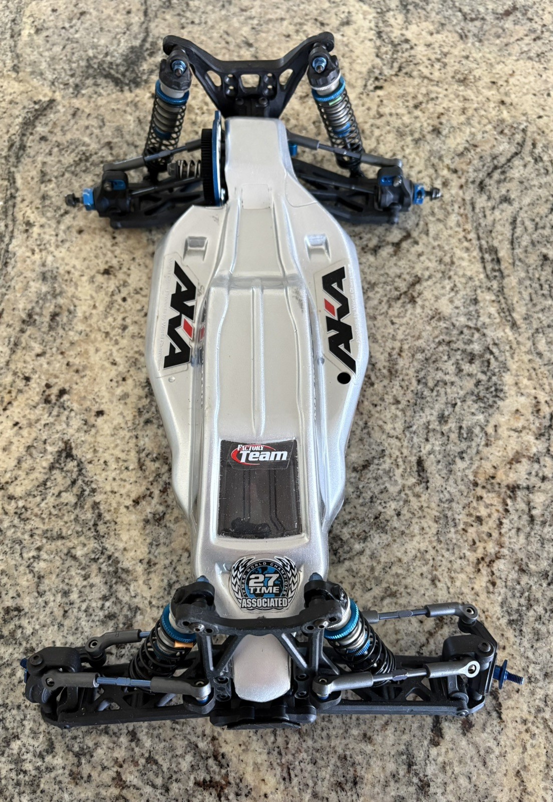 Team Associated RC10 B5M Mid Motor 2WD Off Road Buggy Vintage Very Clean