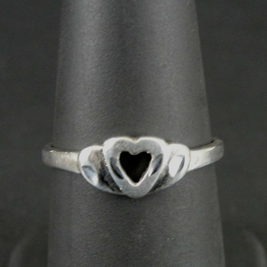 Ring Silver Heart open with Side Designs LL Sterling 925 Band Size 5 3/4