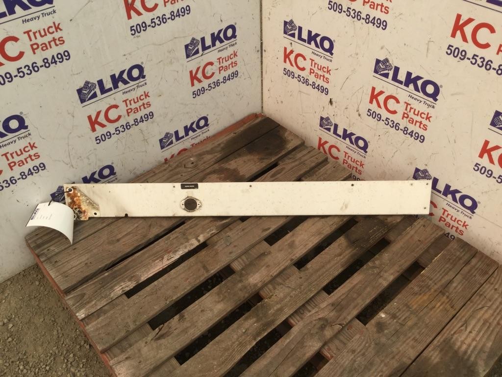Replaces R33-1196-531 2012 KENWORTH T660 CAB SKIRT FILLER PANEL ,  WA