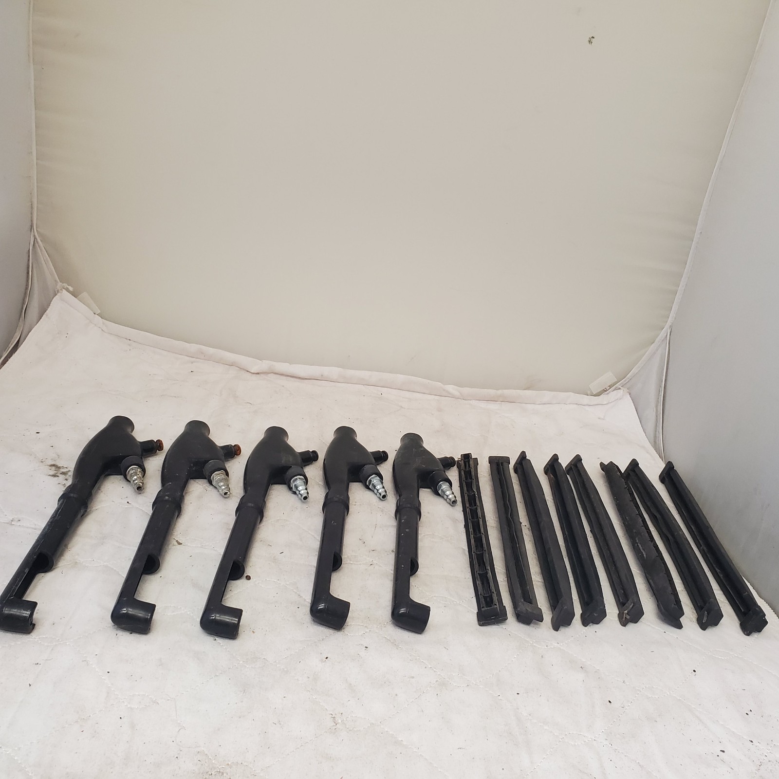 Large Lot of Mina-Vac Aluminum Air Vacuums
