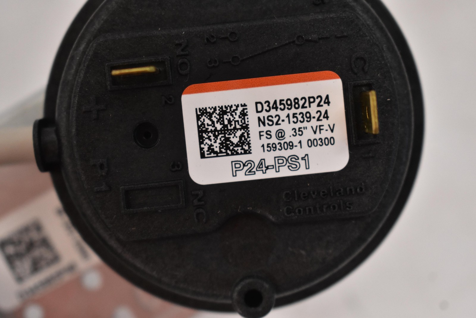 Cleveland Controls D345982P24 D345982P19 Pressure Flow Sensor Black Plastic