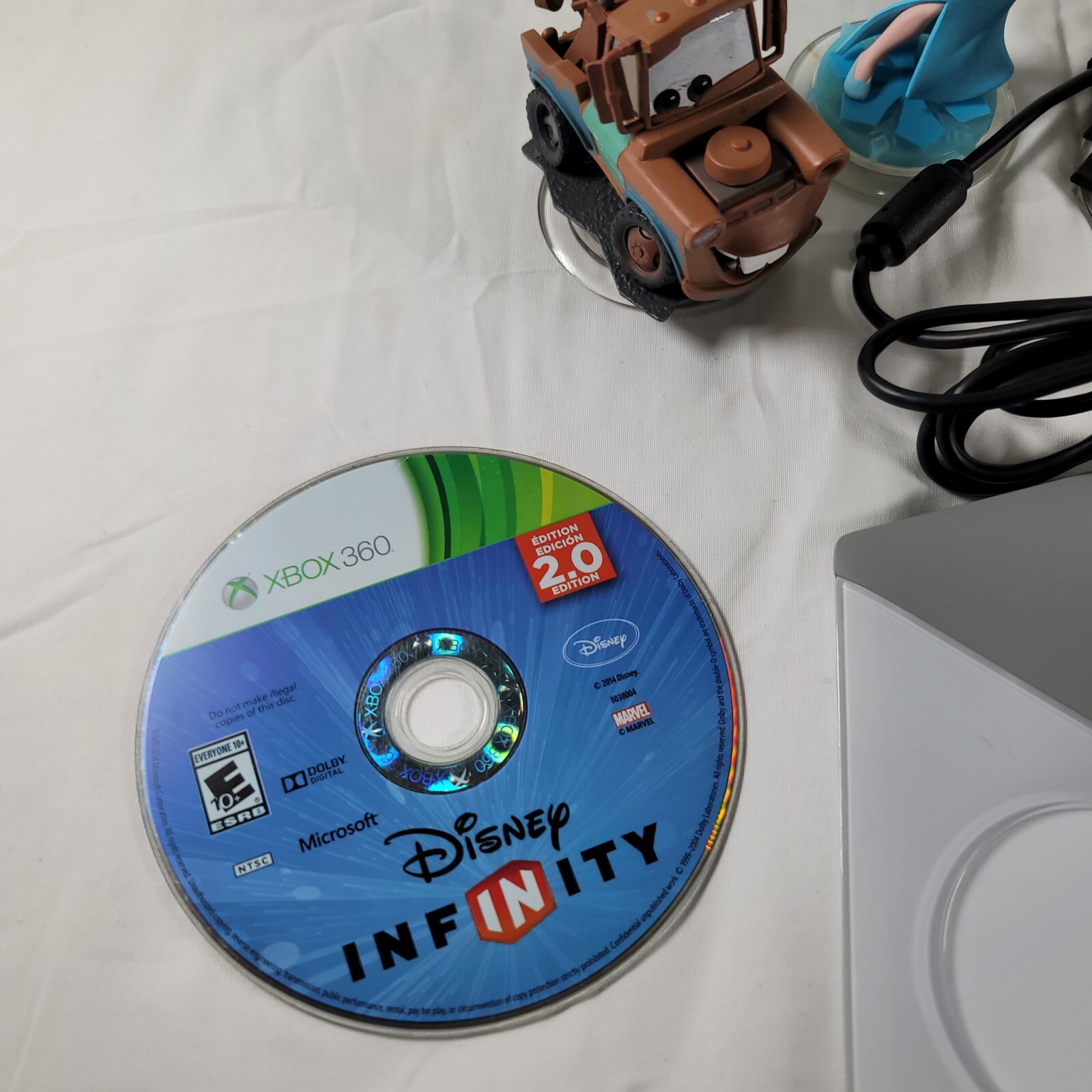 Disney Infinity Pad Xbox 360 INF-8032385 -W/ Game Disc & 5 Figures Assorted