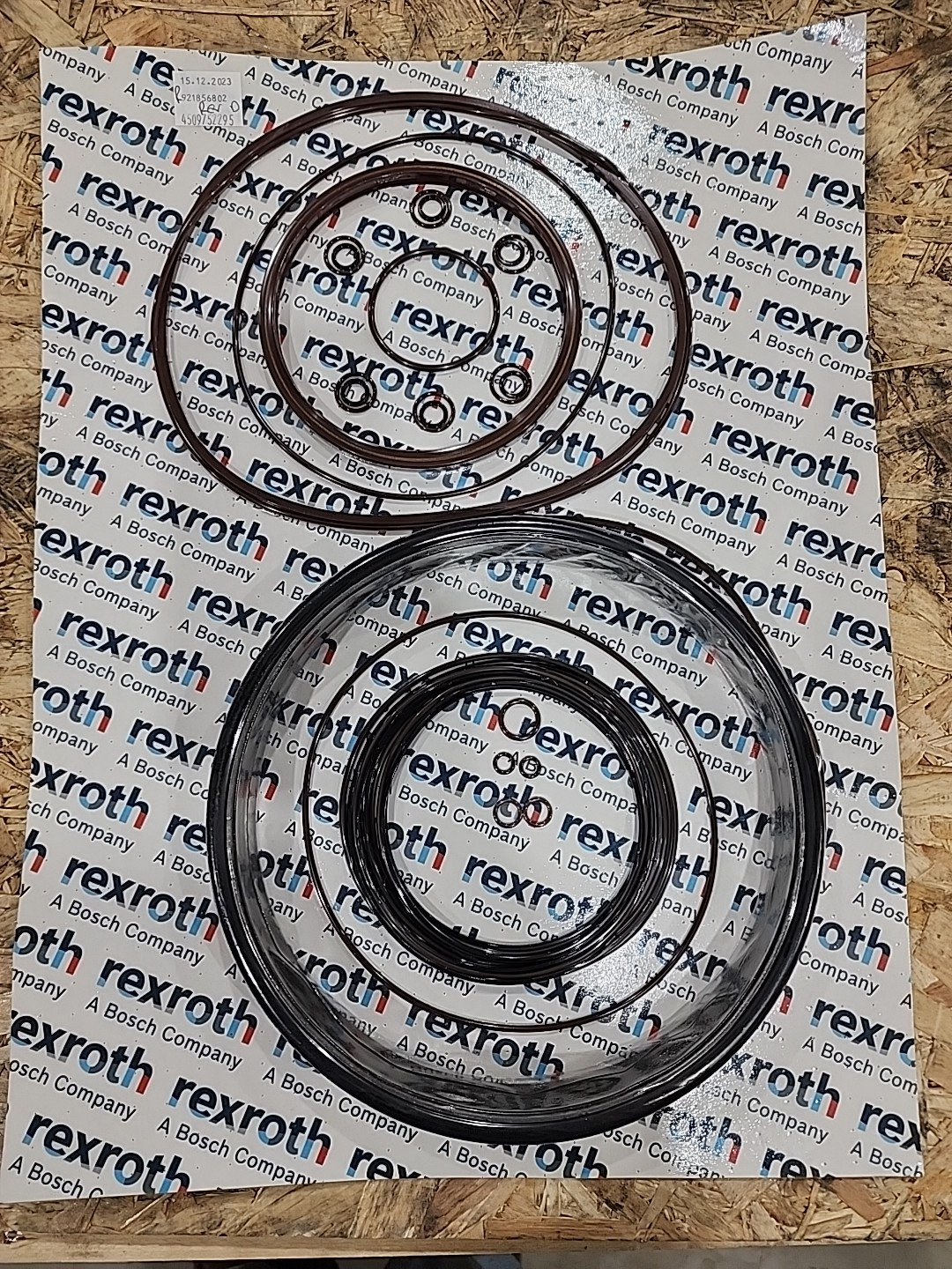 BOSCH Rexroth R921856802 REV D Seal Kit