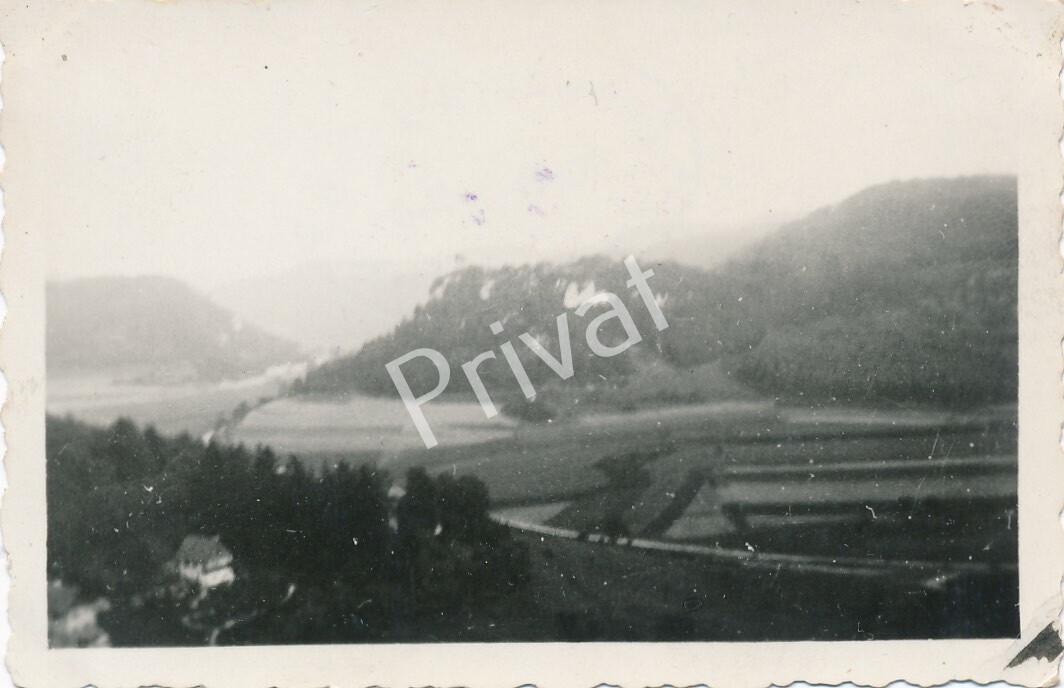 Photo WW II Wehrmacht Youth Excursion Streitburg Meideck K1.81