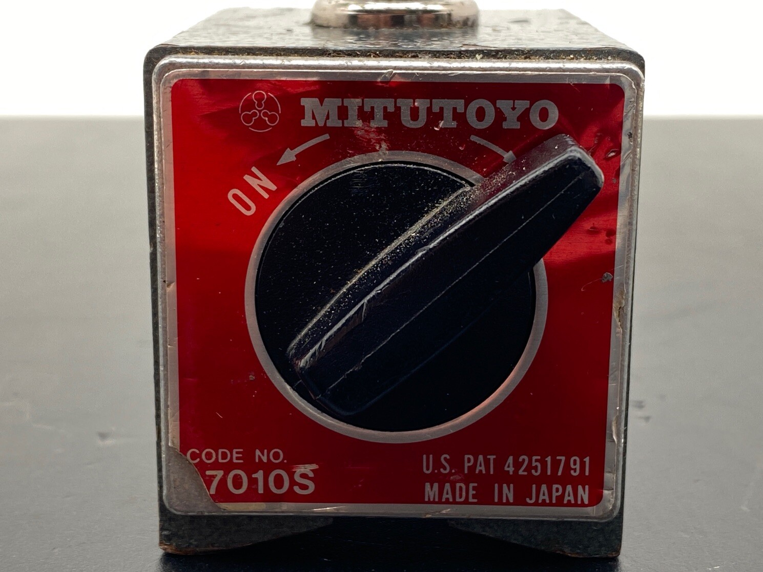 Mitutoyo 7010S Magnetic Stand