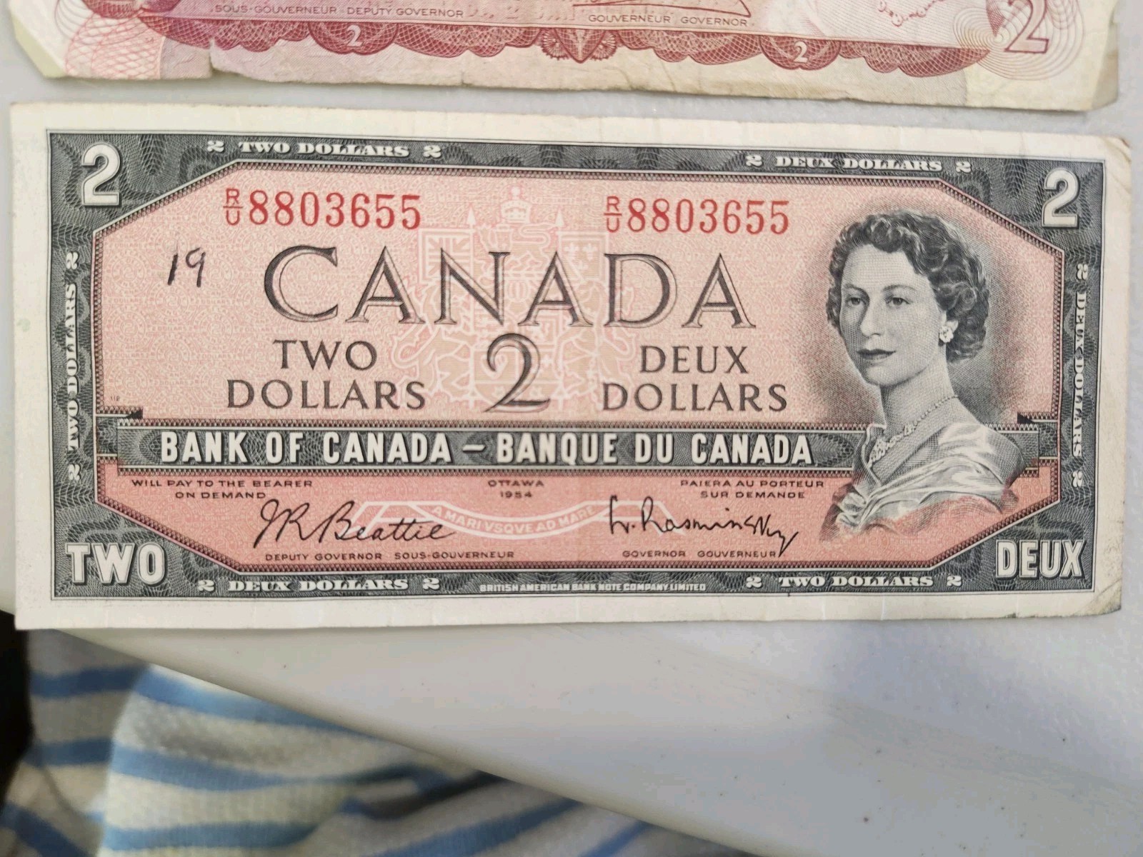 3 NOTES - 1954 1974 1989 Canada 2- $2, 1- $10 banknotes