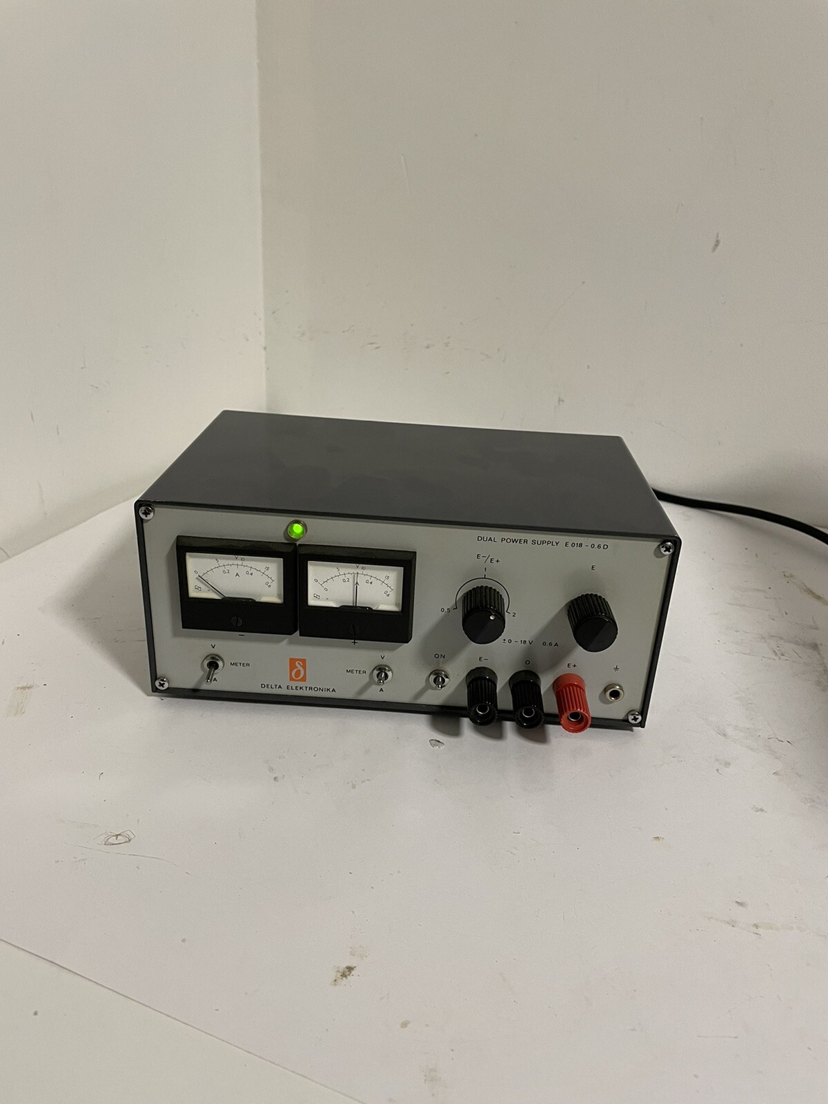 Delta Elektronika E 018-0.06D