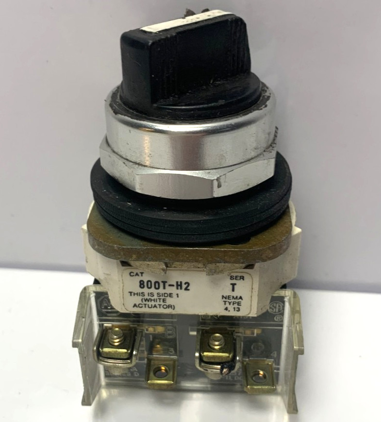 Nice! Allen Bradley 800T-H2 Ser T Maintained Selector Switch, ø30mm