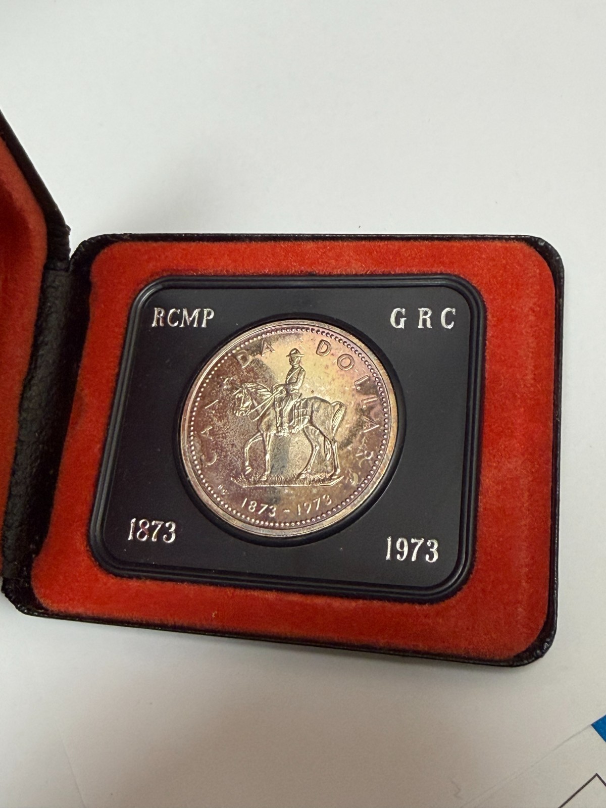 1973 CANADA  1 Dollar SILVER RCMP  36MM 0.500 SILVER  BU MINT CONDITION
