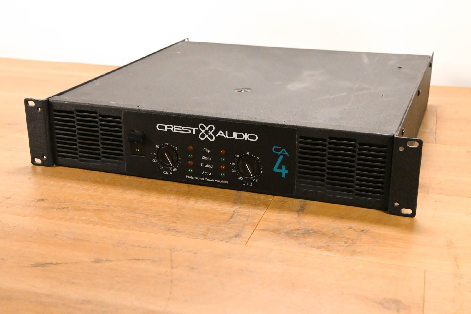 Crest Audio CA4 2-Channel Power Amplifier CG01YXQ