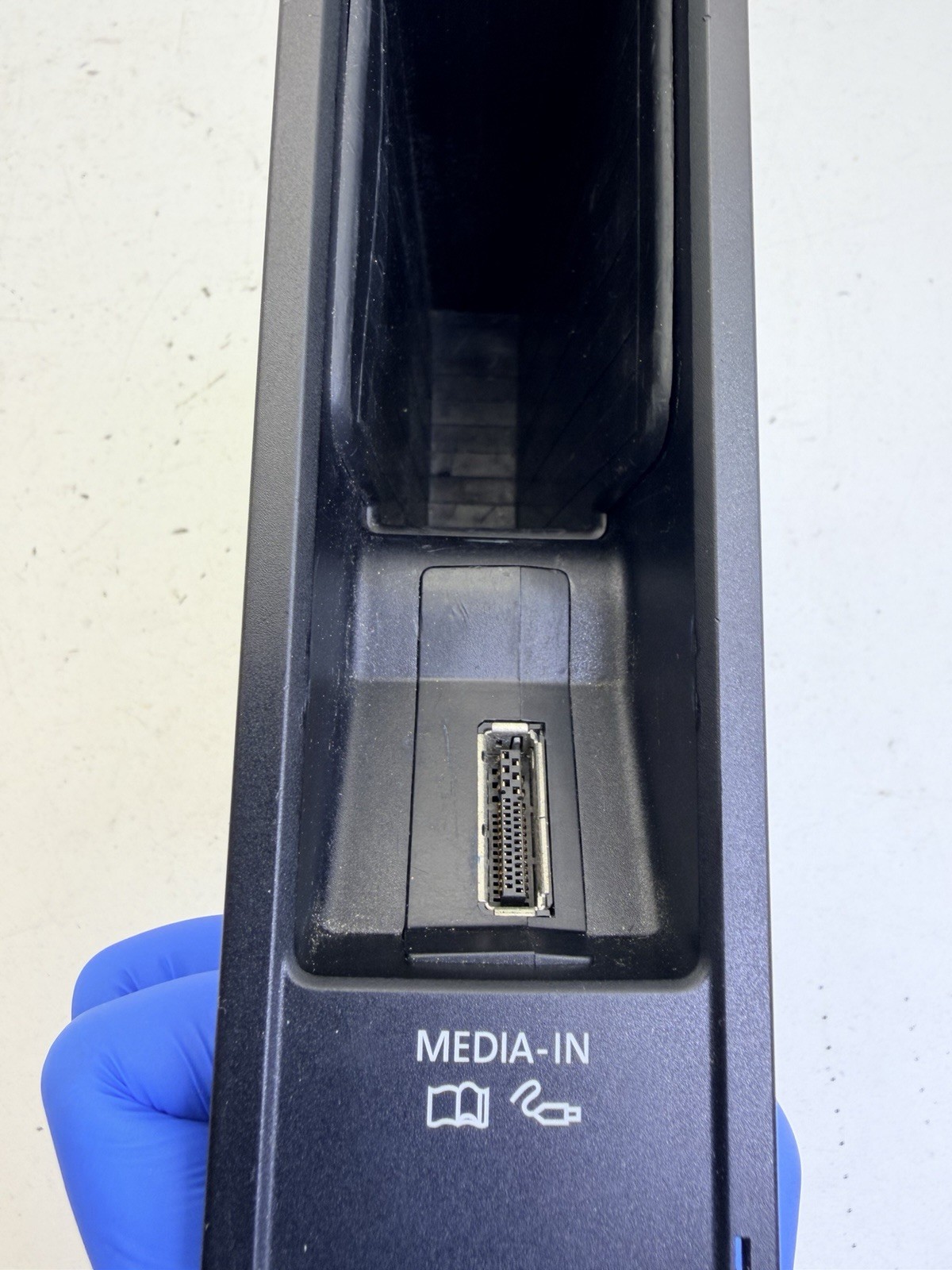 2010-2014 Volkswagen Golf Input Interface Multimedia Module OEM.