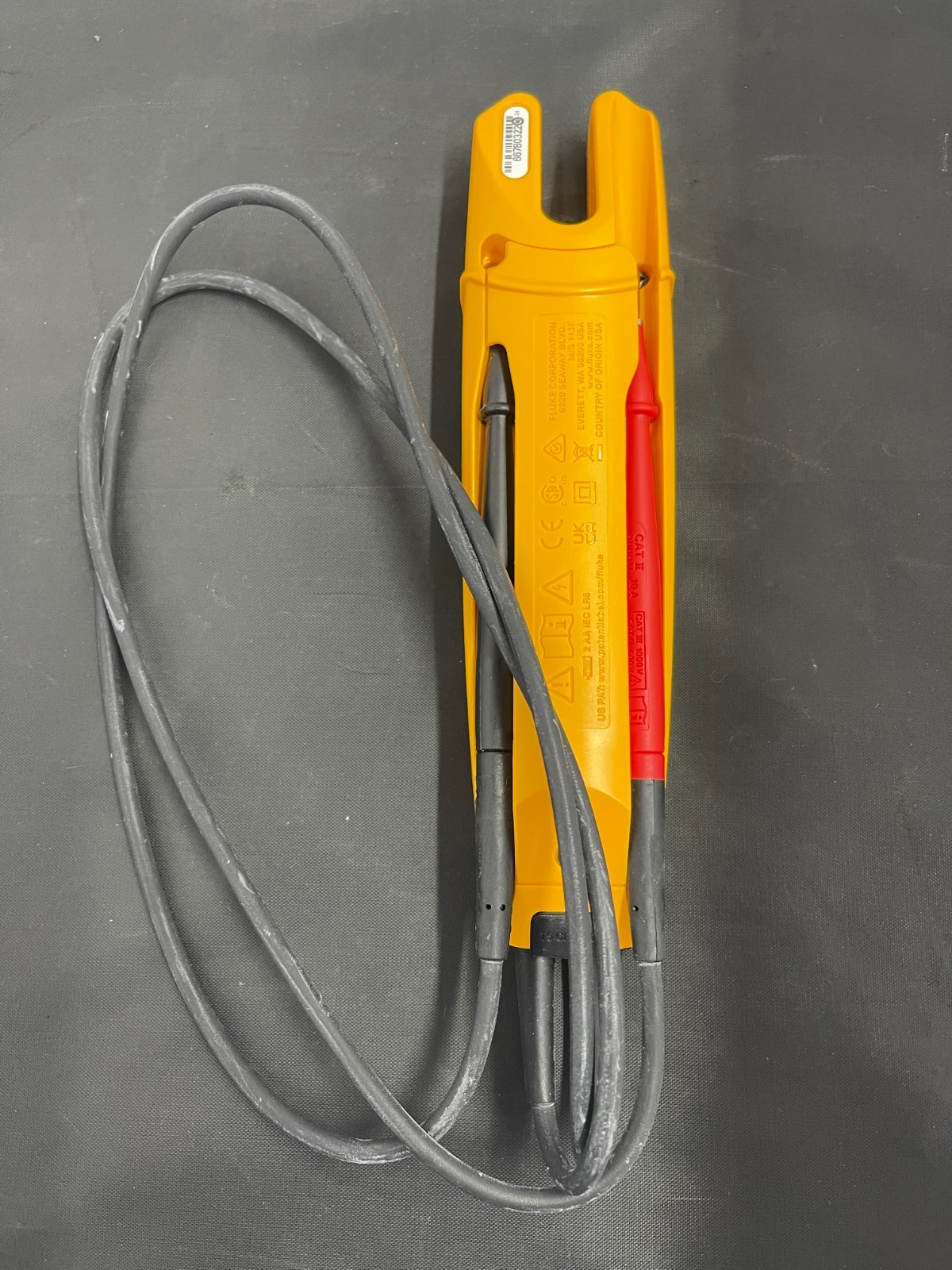 Fluke T5-600 Electrical Voltmeter, Continuity and Current Tester - Open Box