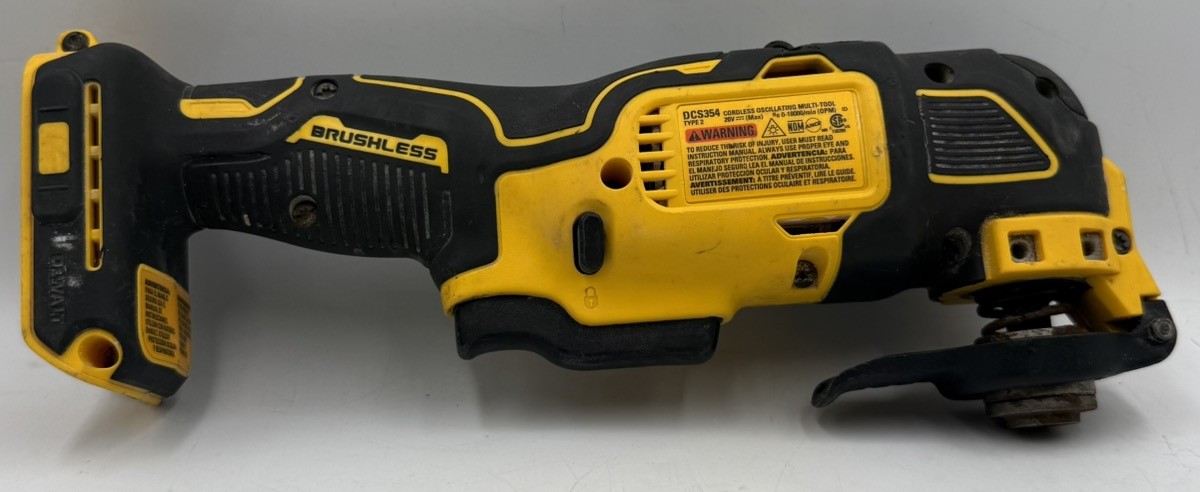 DEWALT ATOMIC 20V MAX* BRUSHLESS CORDLESS OSCILLATING MULTI-TOOL (CP2022384)