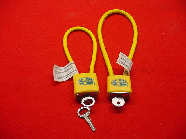 Mossberg Cable Gun Locks - Lot of 2 - Large & Small Length - Nice !!   "B"