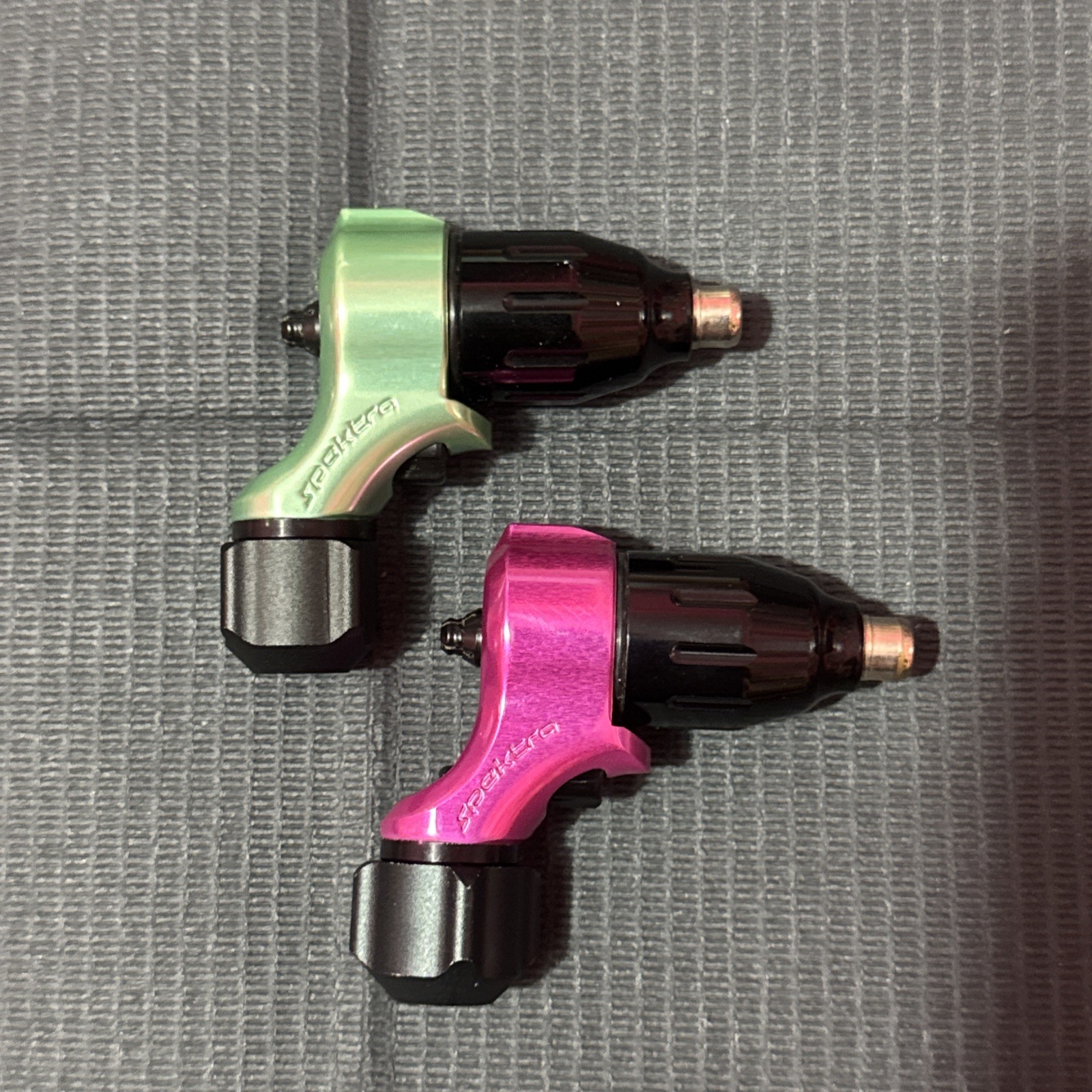 2x FK IRONS PINK  and GREEN  SPEKTRA  DIREKT 2 TATTOO MACHINE Authentic