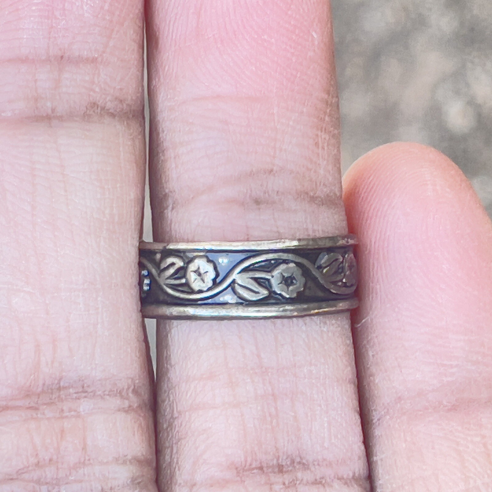 Dainty flower vine toe ring dark silver Tone adjustable/boho Jewelry