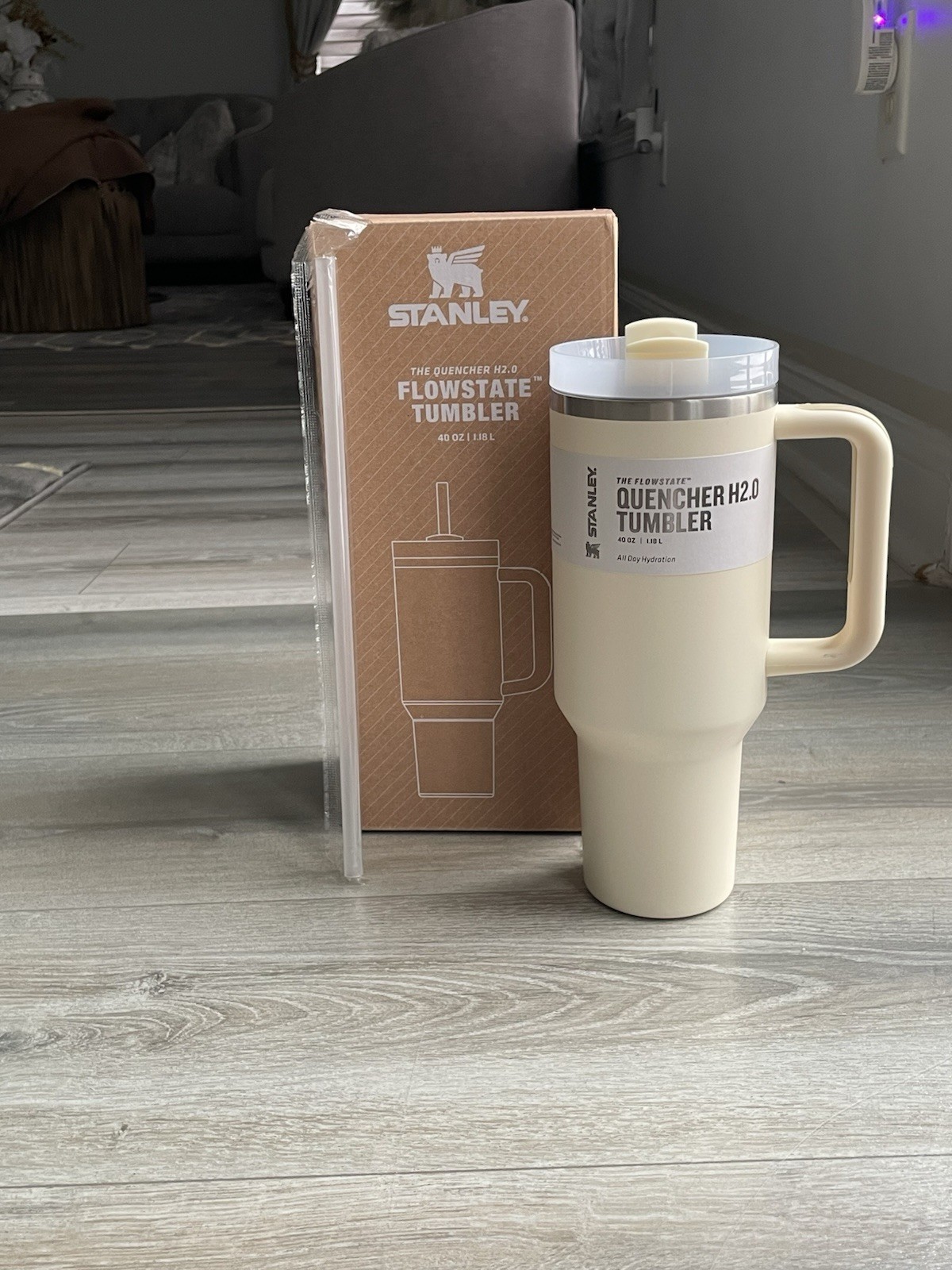 White Stanley Tumbler 40 oz